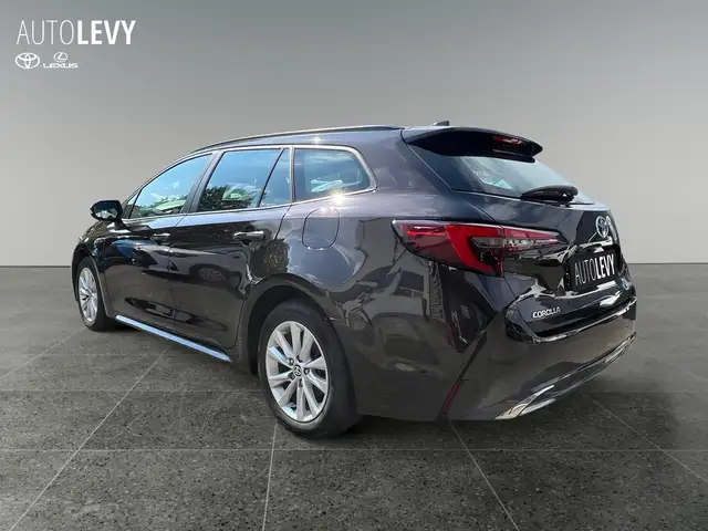 Toyota Corolla view 4