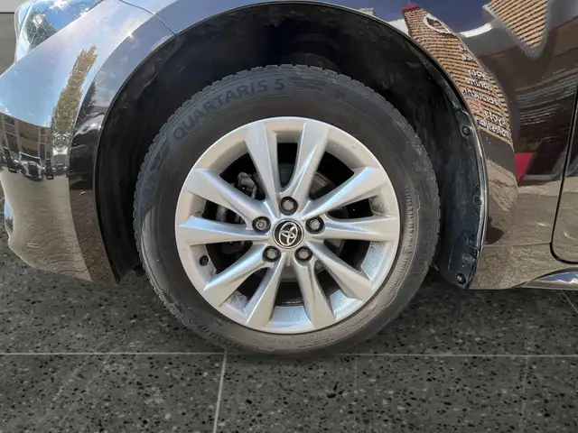 Toyota Corolla view 15