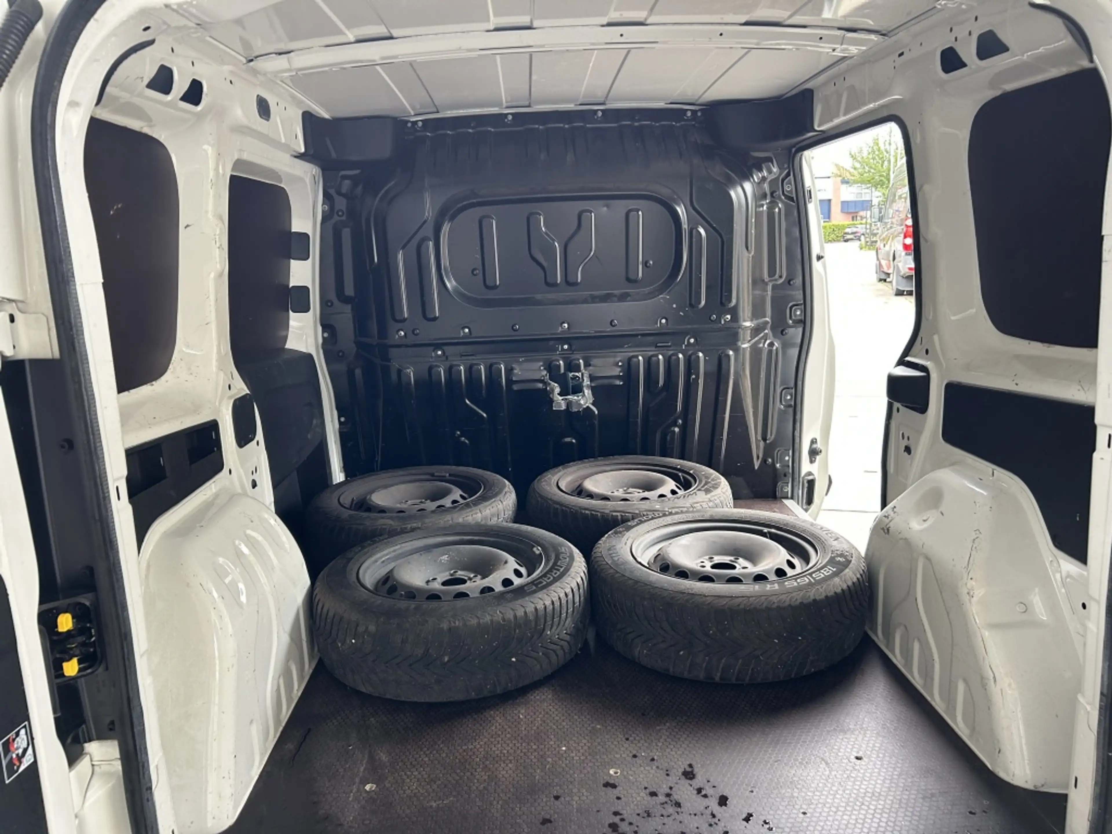 Opel Combo 1.3 CDTi Sport Euro 6 — photo 10