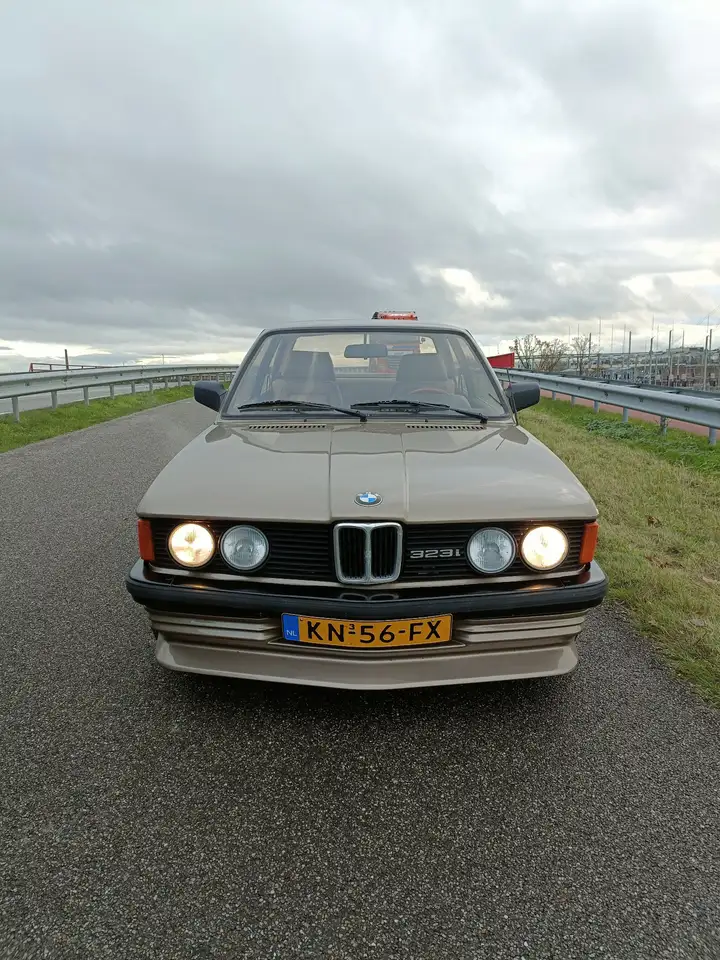 BMW 323 e21 323i, foto 9
