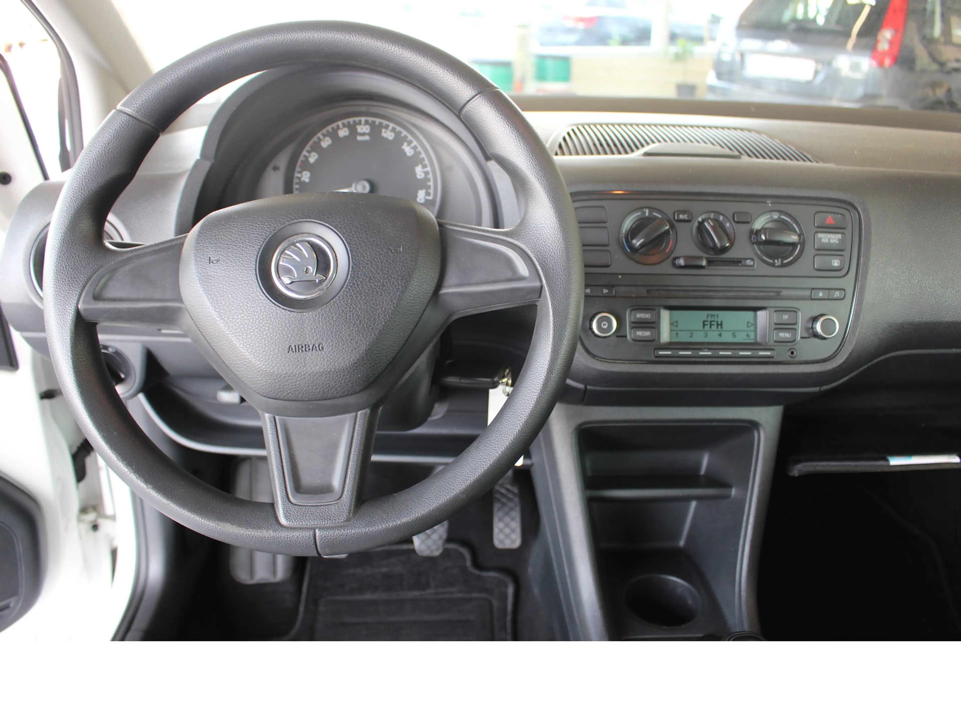 Skoda Citigo 1.0 *Klimaanlage*TÜV neu*TOP-Zustand* — photo 9