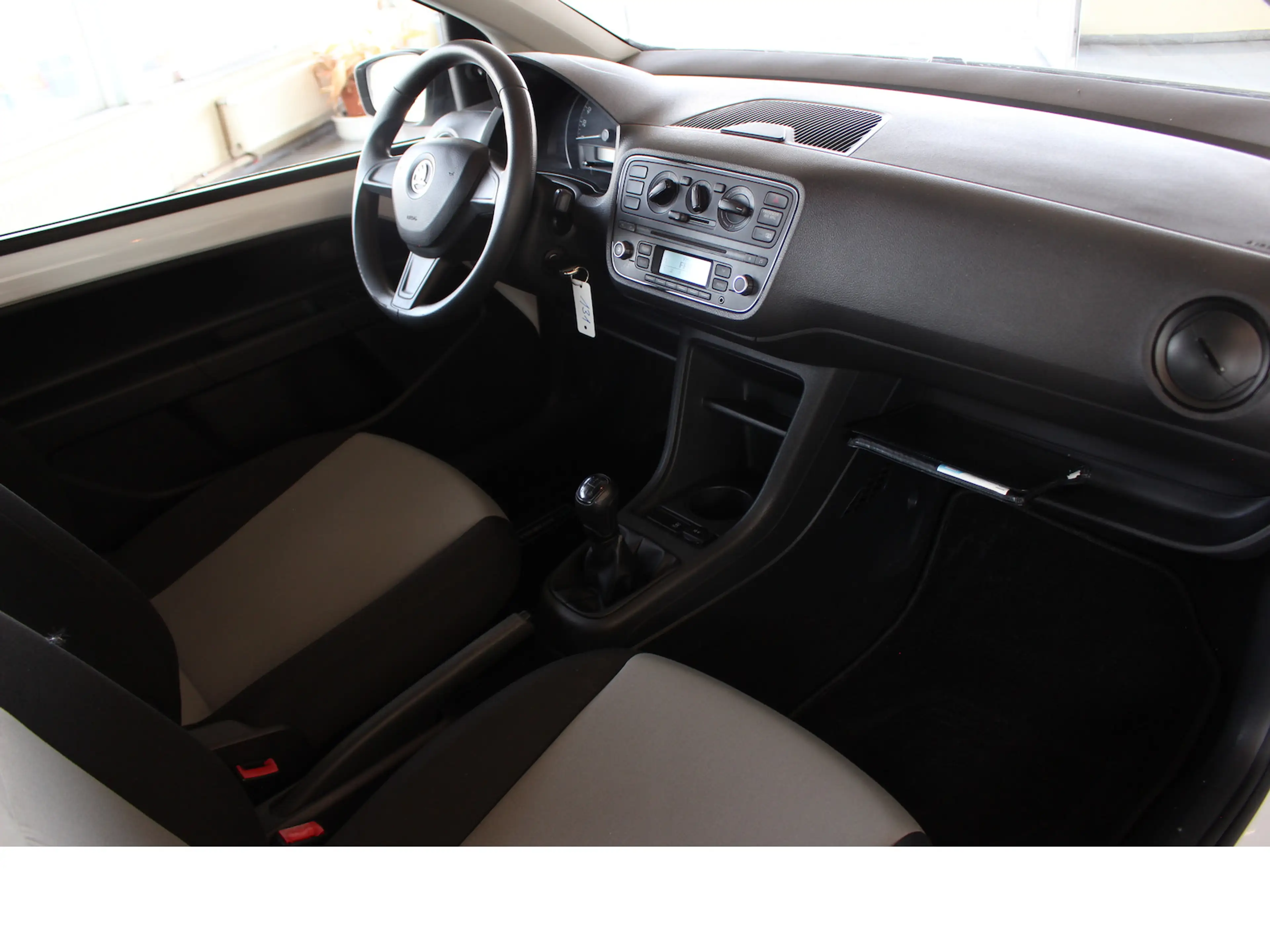 Skoda Citigo 1.0 *Klimaanlage*TÜV neu*TOP-Zustand* — photo 11