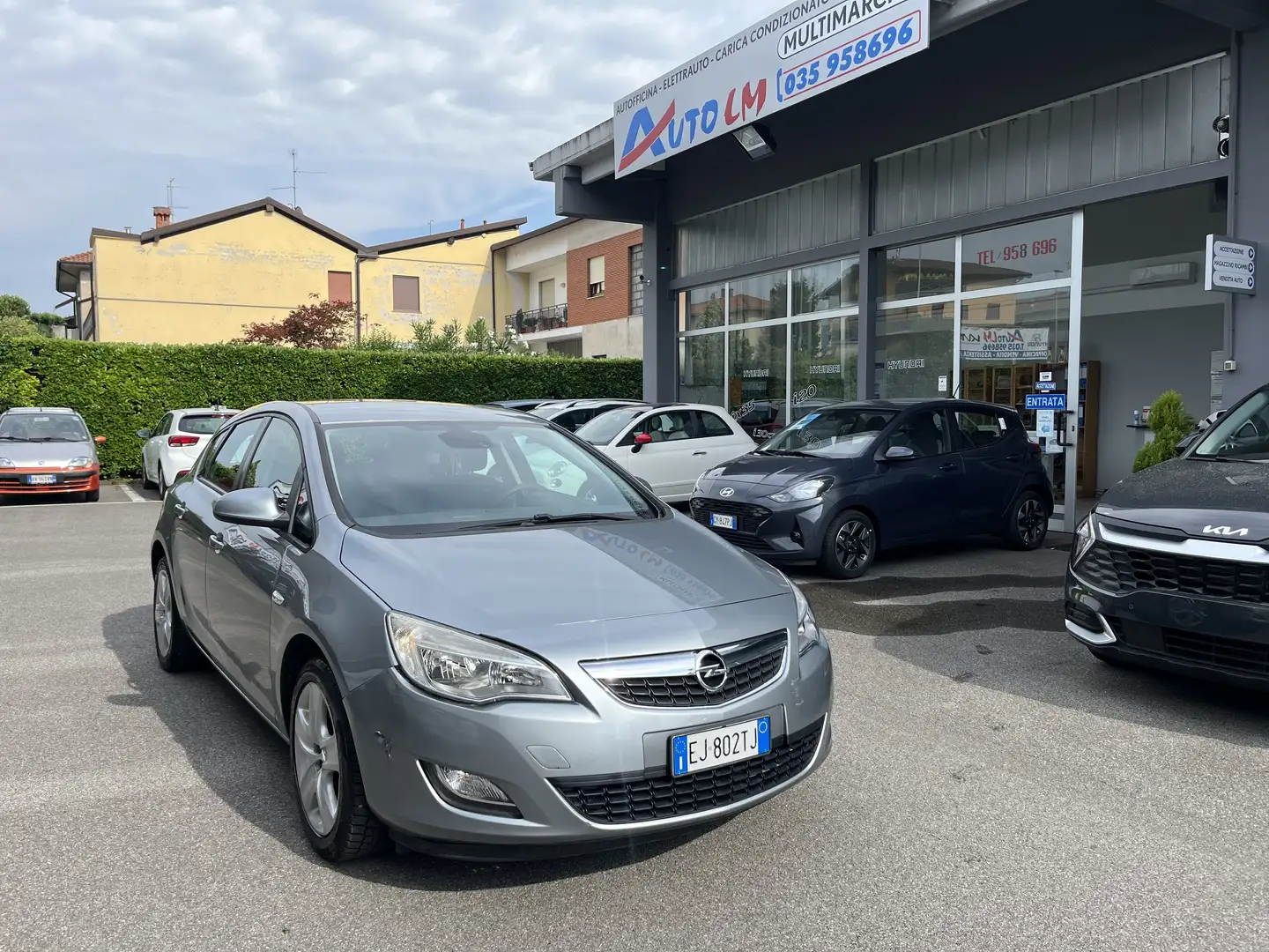 Opel Astra 5p 1.4 Cosmo 100cv - Ok neopatentati - 1