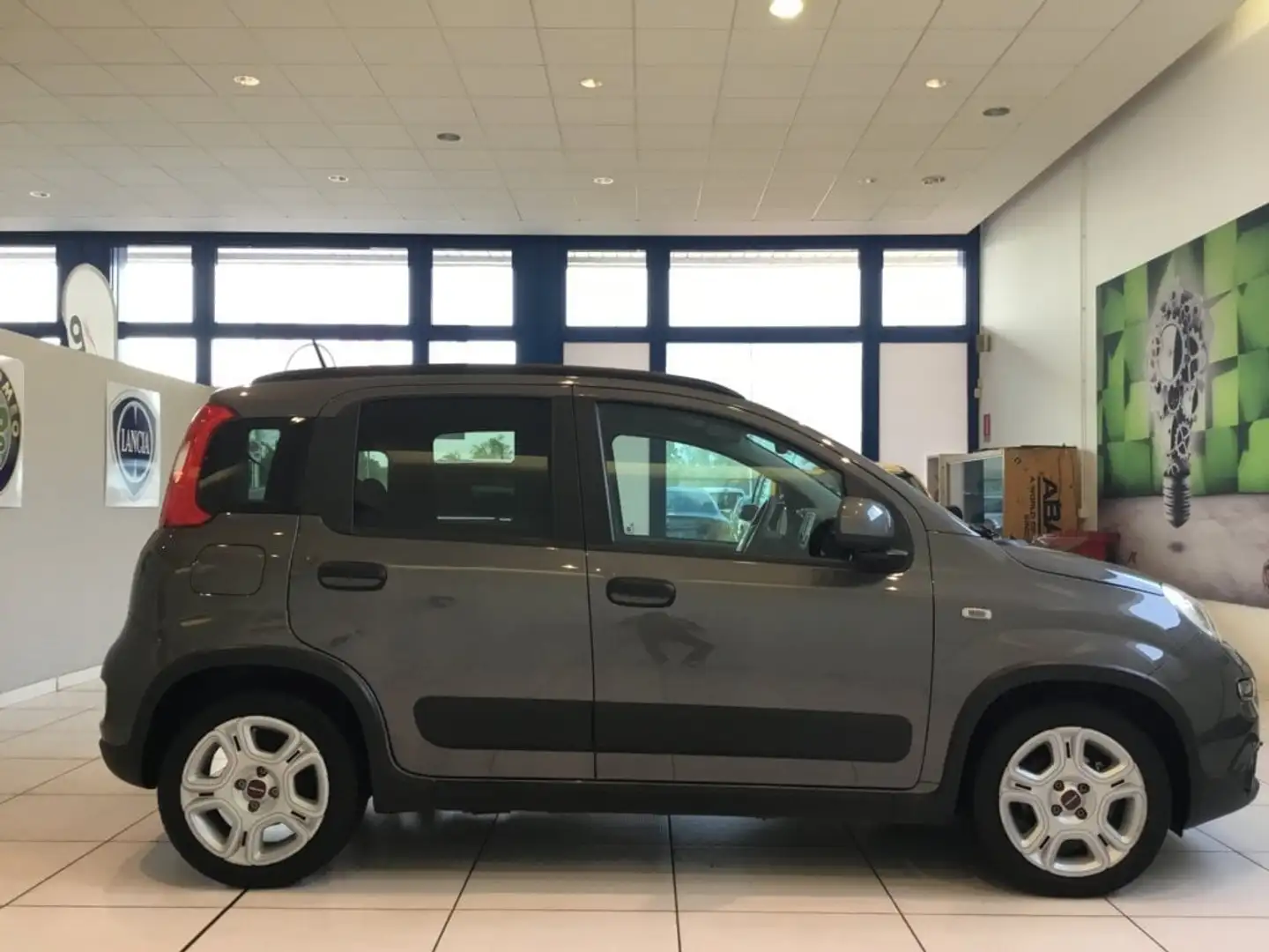 Fiat Panda Panda 1.0 FireFly S&S Hybrid City Life MY22 Argent - 2