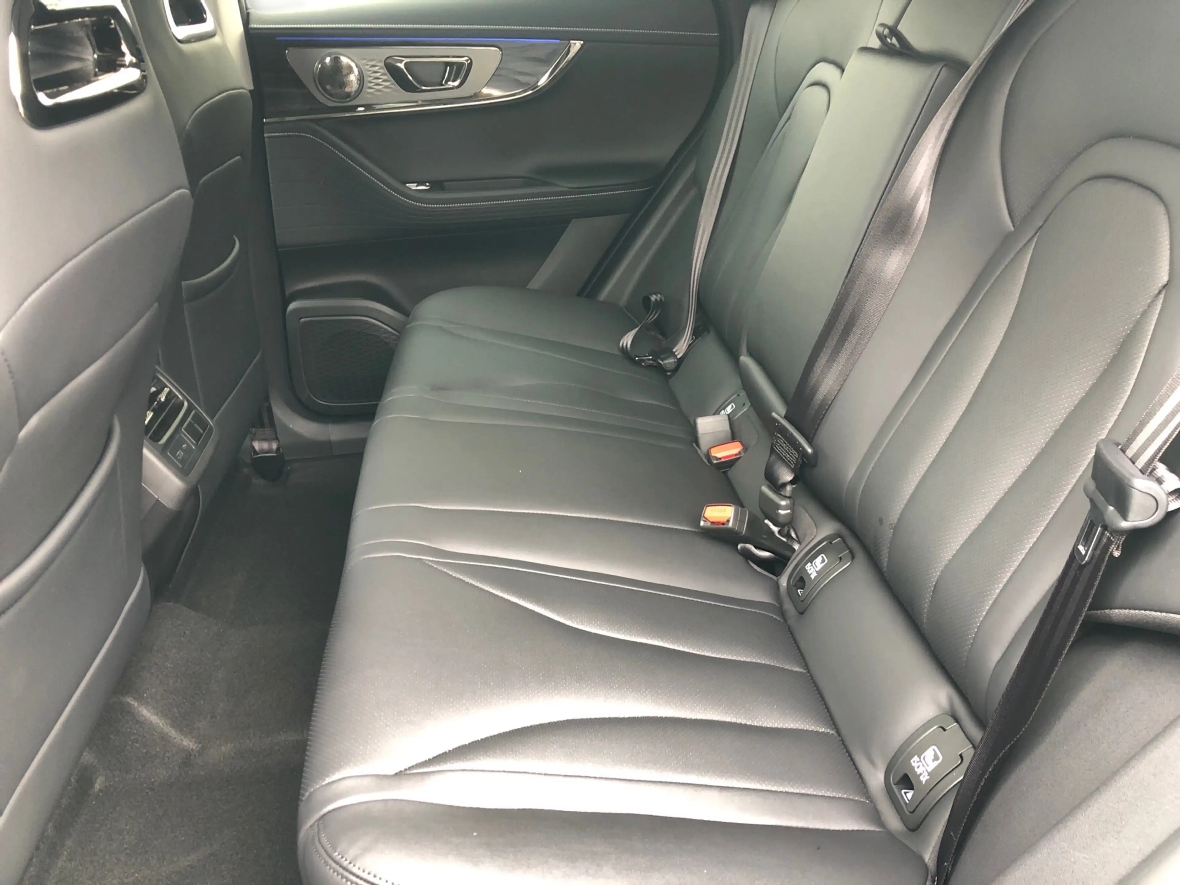 Omoda 5 OMODA 5 Premium Hybrid — photo 10