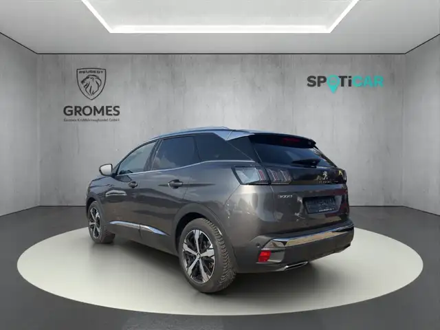 Peugeot 3008 view 5