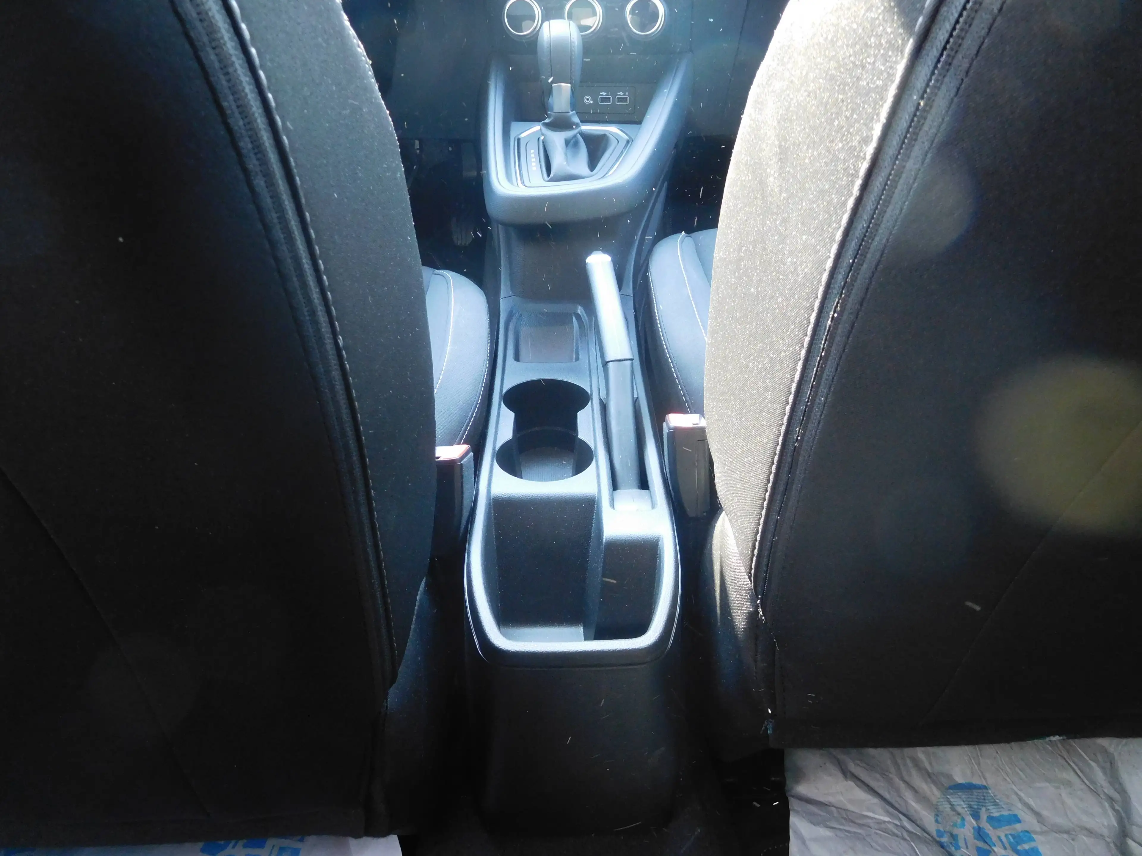 Mitsubishi Colt 1,6 Hybrid Plus Automatik Werksgarantie bis Nov 2028 — photo 12