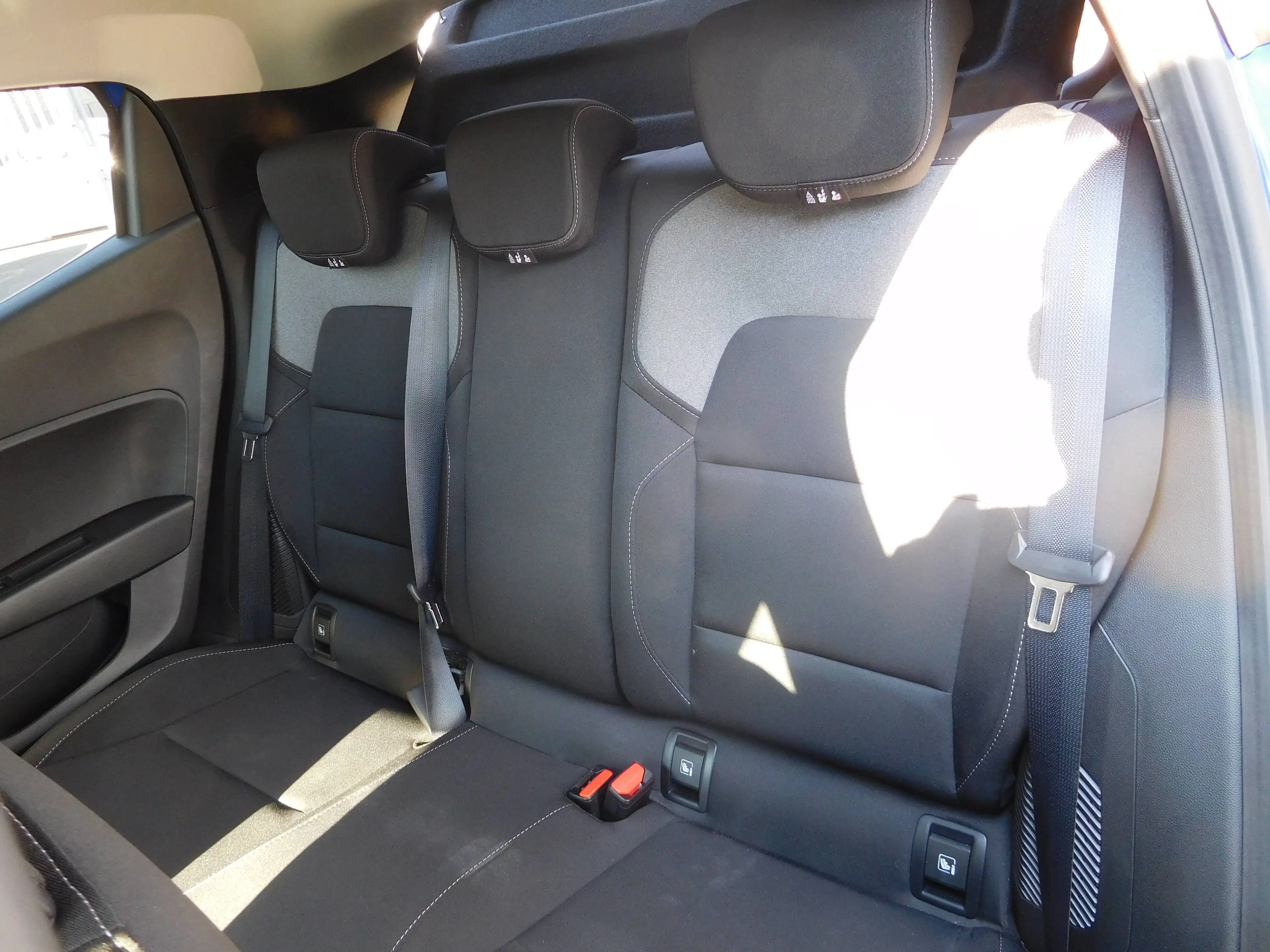 Mitsubishi Colt 1,6 Hybrid Plus Automatik Werksgarantie bis Nov 2028 — photo 10