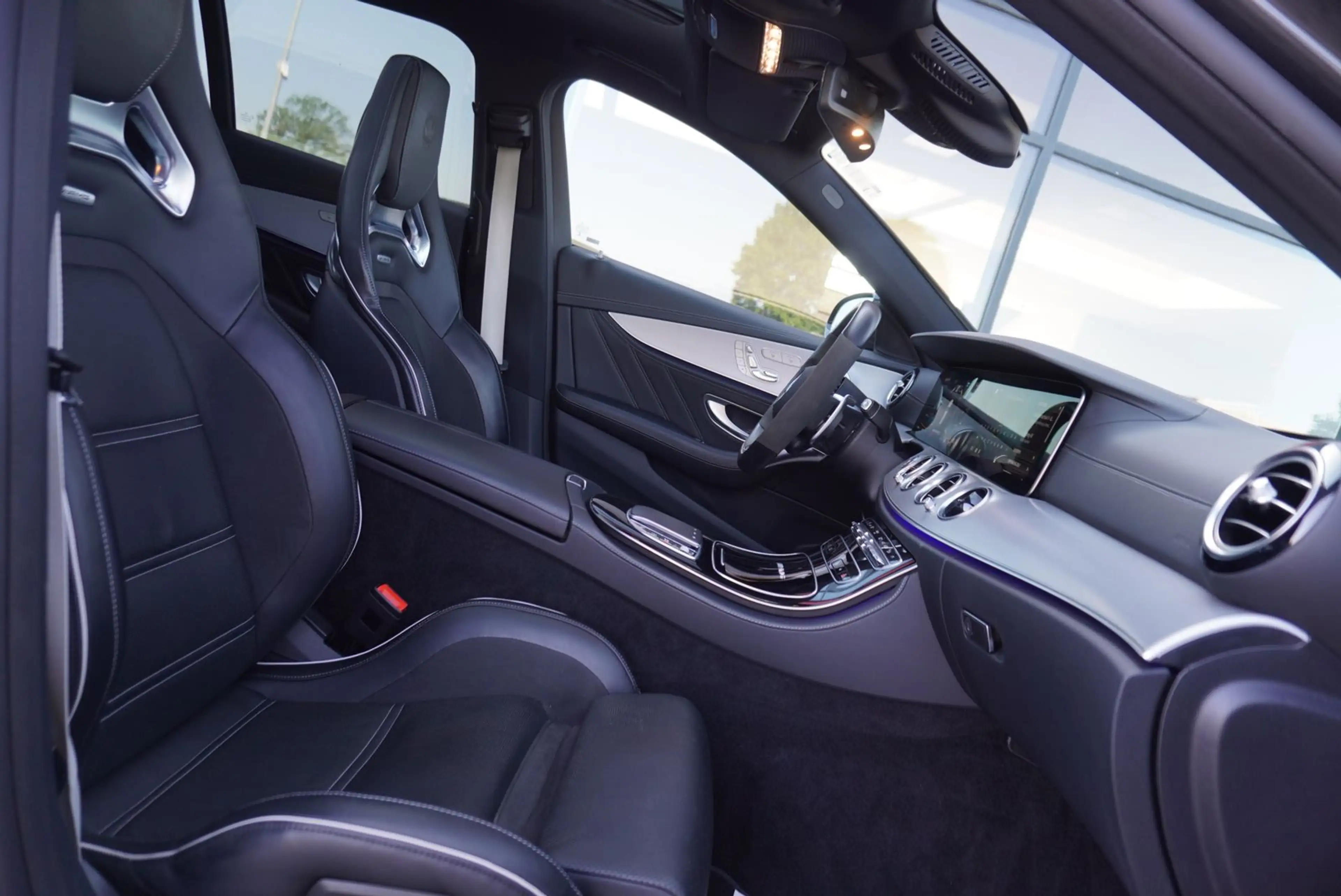 Mercedes-Benz E 63 AMG S 4Matic+/Pano/P-Sitze/Keramik/HUD/360° — photo 9