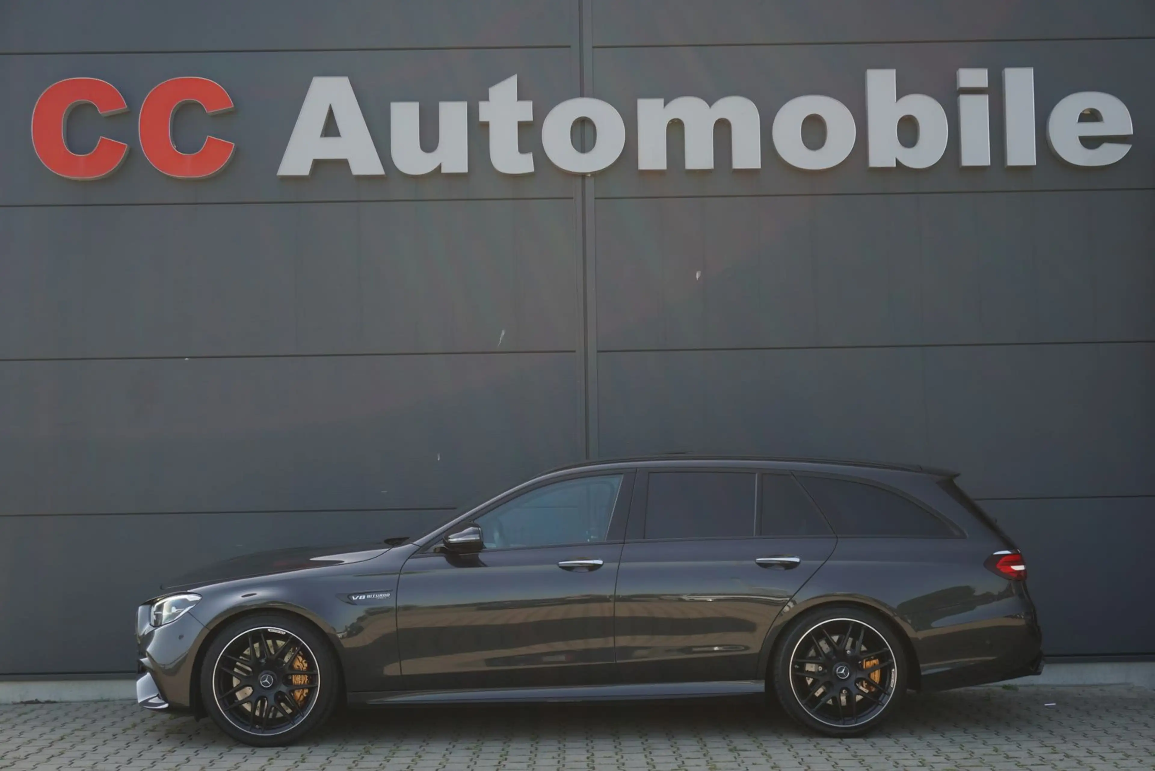 Mercedes-Benz E 63 AMG S 4Matic+/Pano/P-Sitze/Keramik/HUD/360°