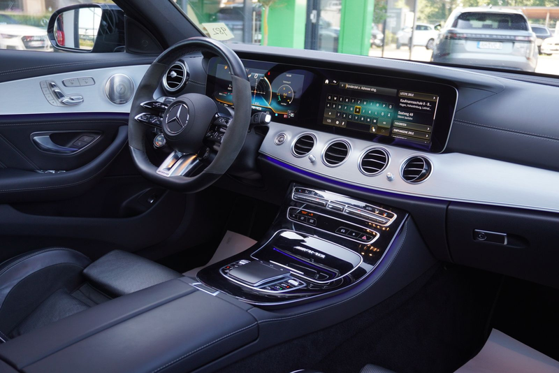 Mercedes-Benz E 63 AMG S 4Matic+/Pano/P-Sitze/Keramik/HUD/360° — photo 12