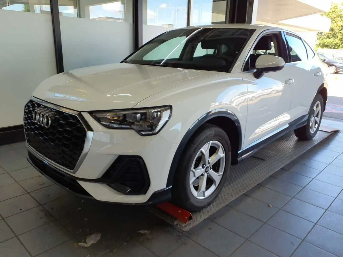 Audi Q3 35 TFSI Navi*virtual*SHZ Weiß - 2