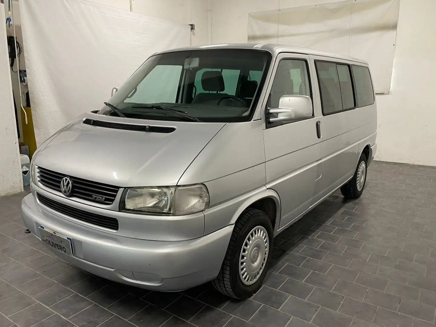 Volkswagen T4 Caravelle 2.5 TDI 102CV CARAVELLE-8PTI-UNIPRO Gris - 2