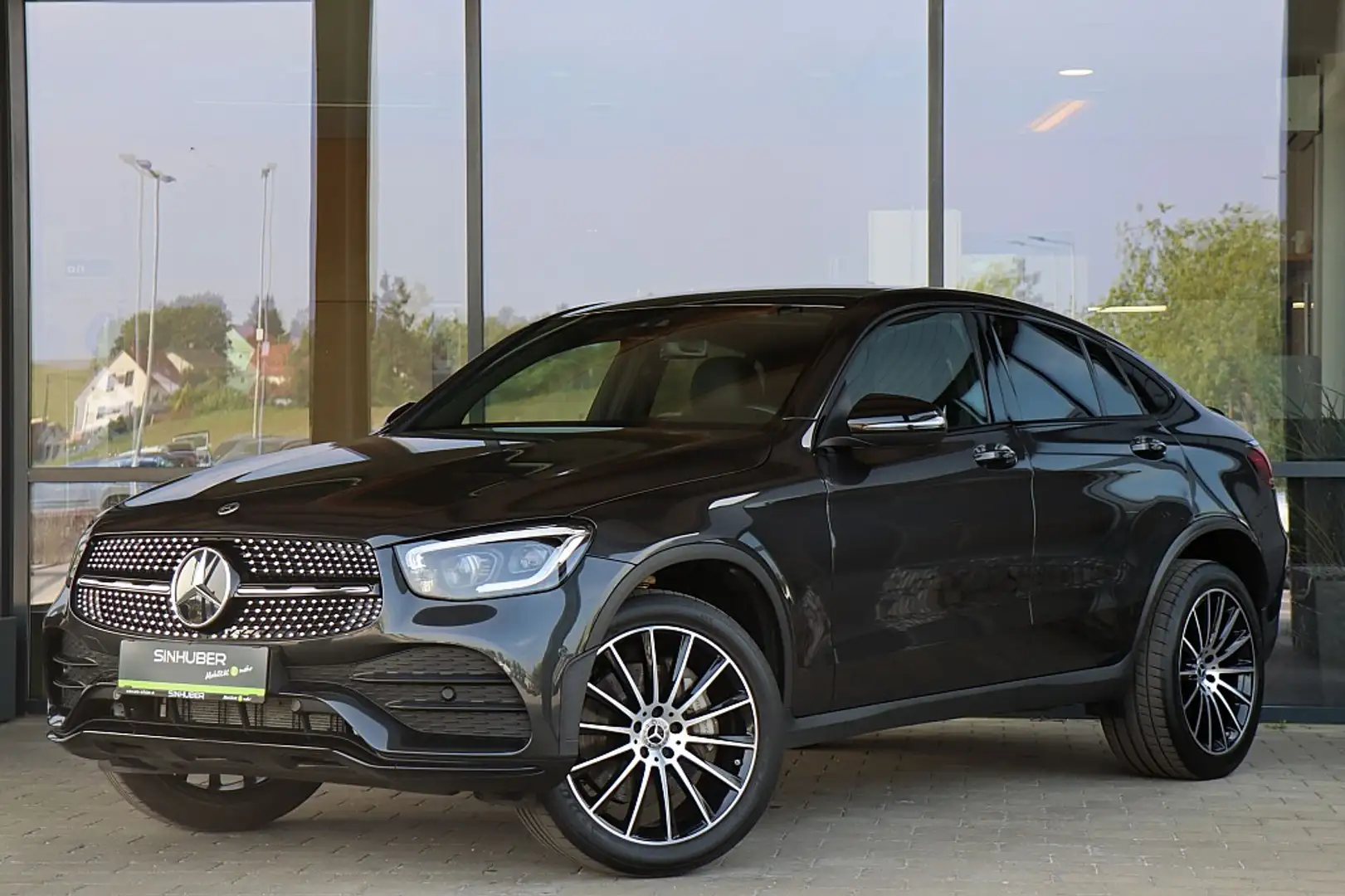 Mercedes-Benz GLC 300 e PHEV Coupé 4Matic AMG 20", ACC, AHK elektr., ... Grau - 1
