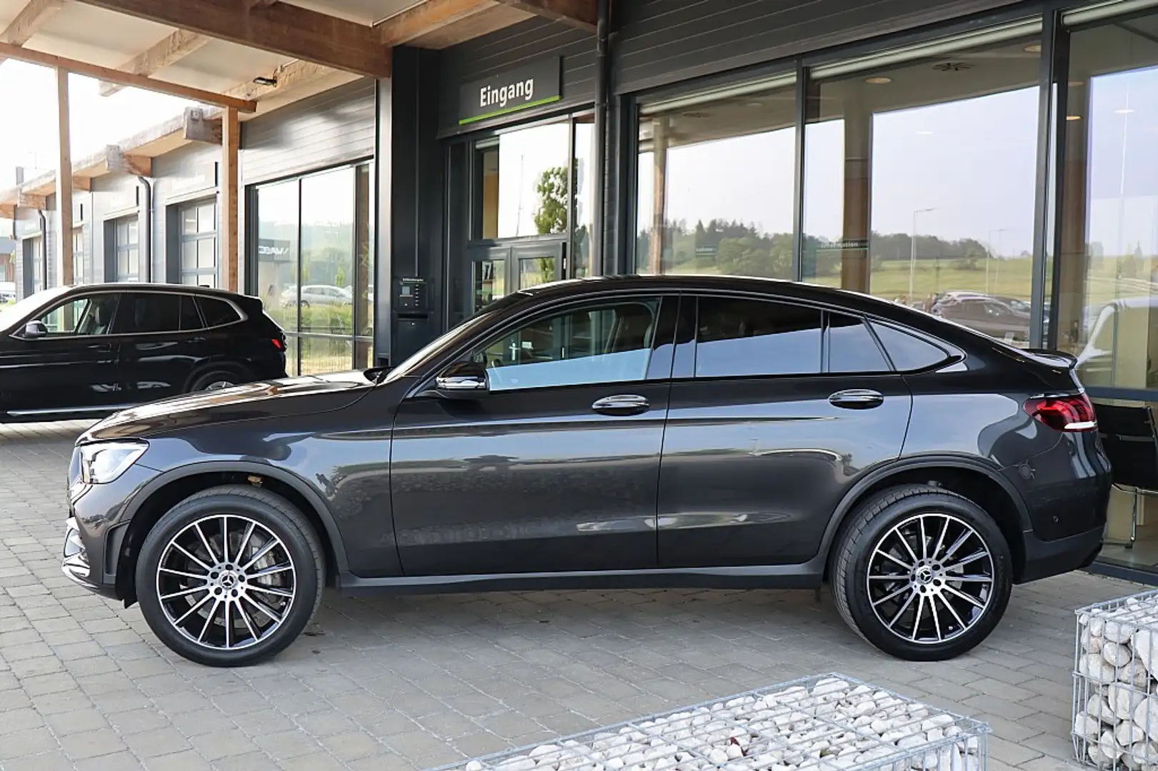 Mercedes-Benz GLC 300 e PHEV Coupé 4Matic AMG 20", ACC, AHK elektr., ... Grau - 2