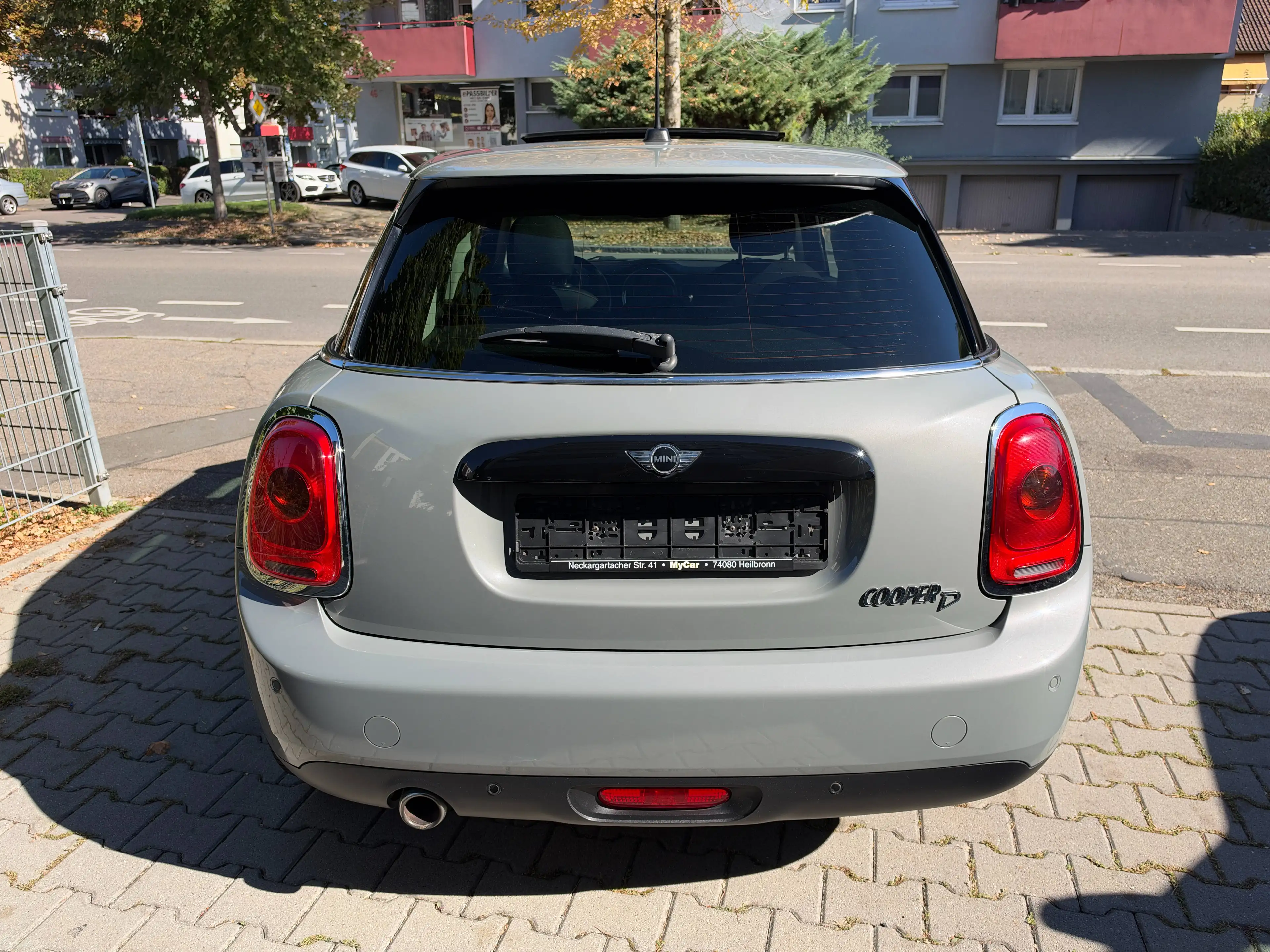 MINI Cooper D Cooper D 5-türer Panorama-Glasdach Keyless 2.Hand — photo 6