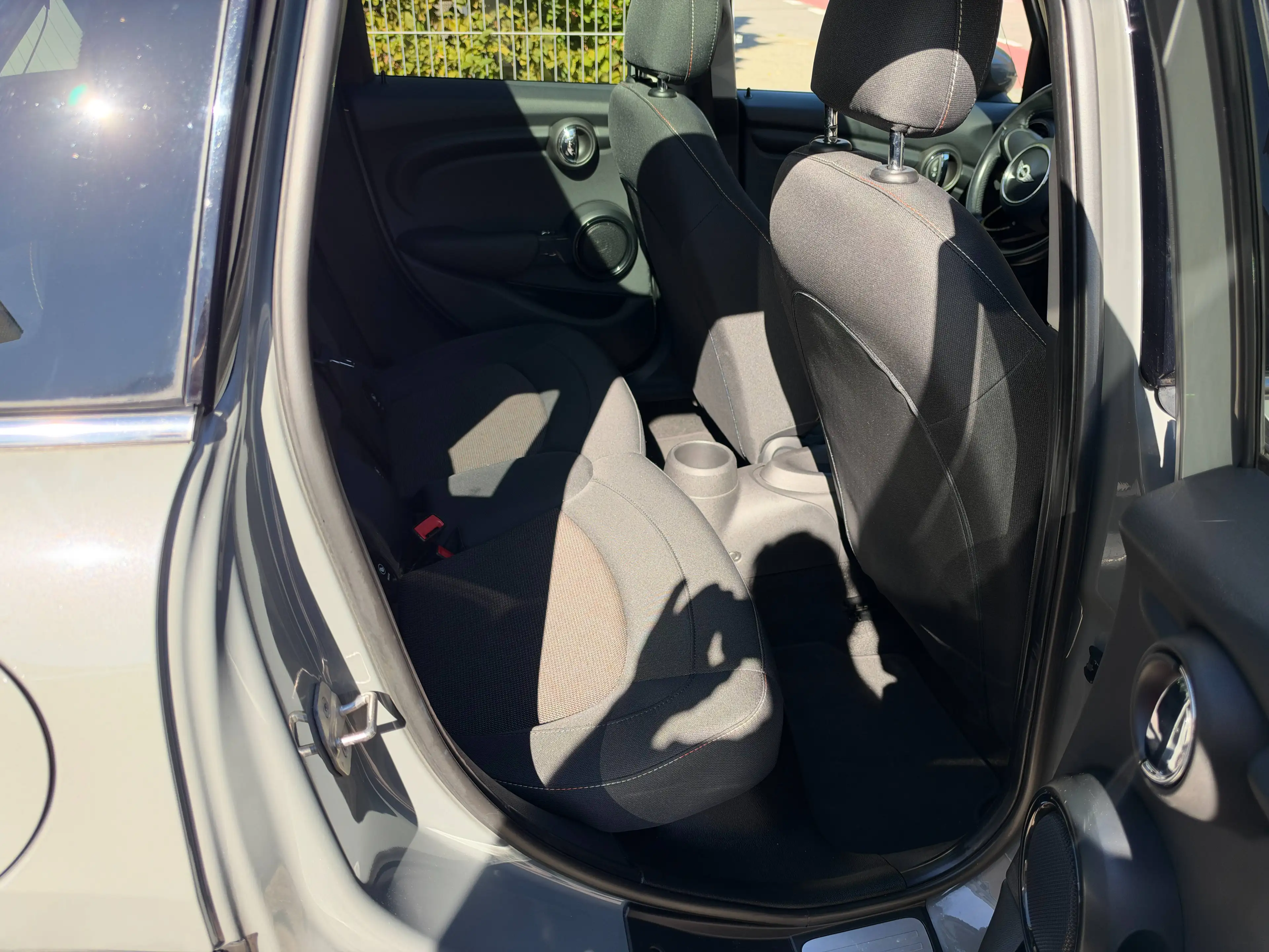 MINI Cooper D Cooper D 5-türer Panorama-Glasdach Keyless 2.Hand — photo 13