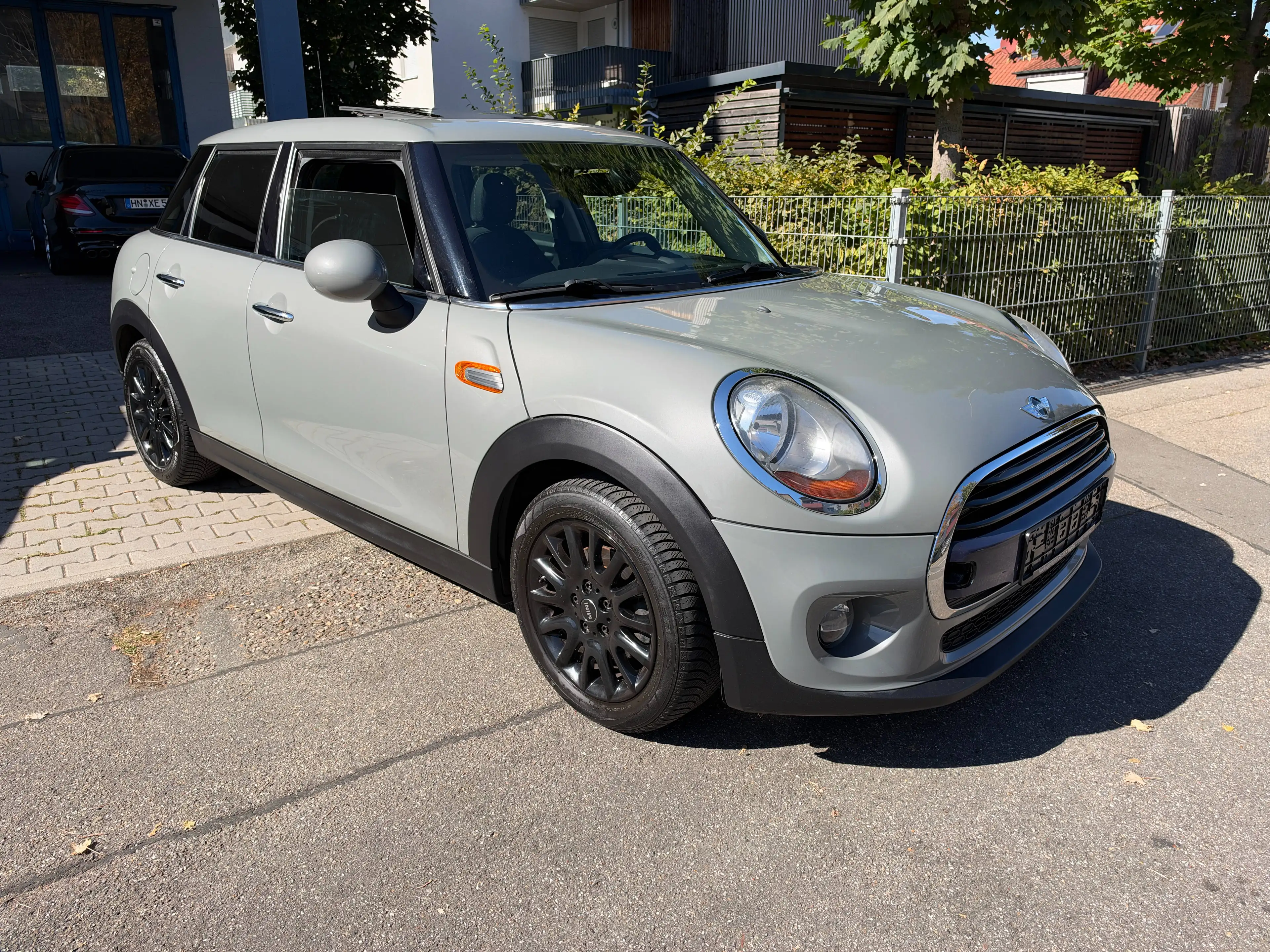 MINI Cooper D Cooper D 5-türer Panorama-Glasdach Keyless 2.Hand — photo 3