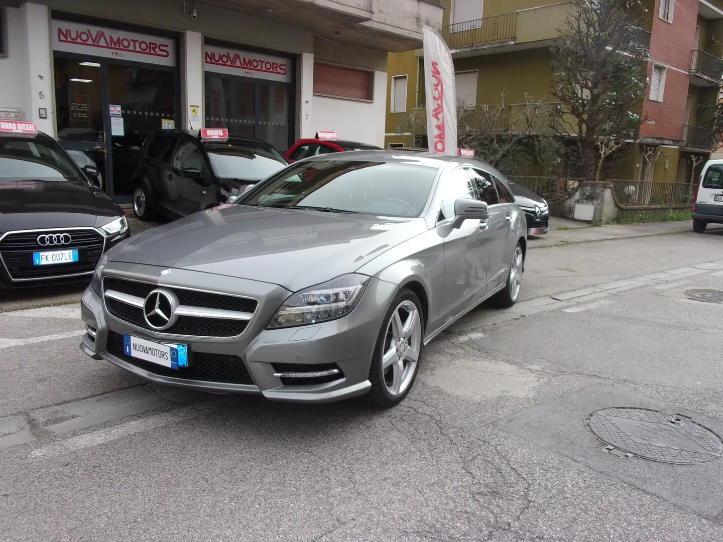 Mercedes-Benz CLS 350 CLS Shooting Brake 350 cdi be 4matic auto Szary - 1