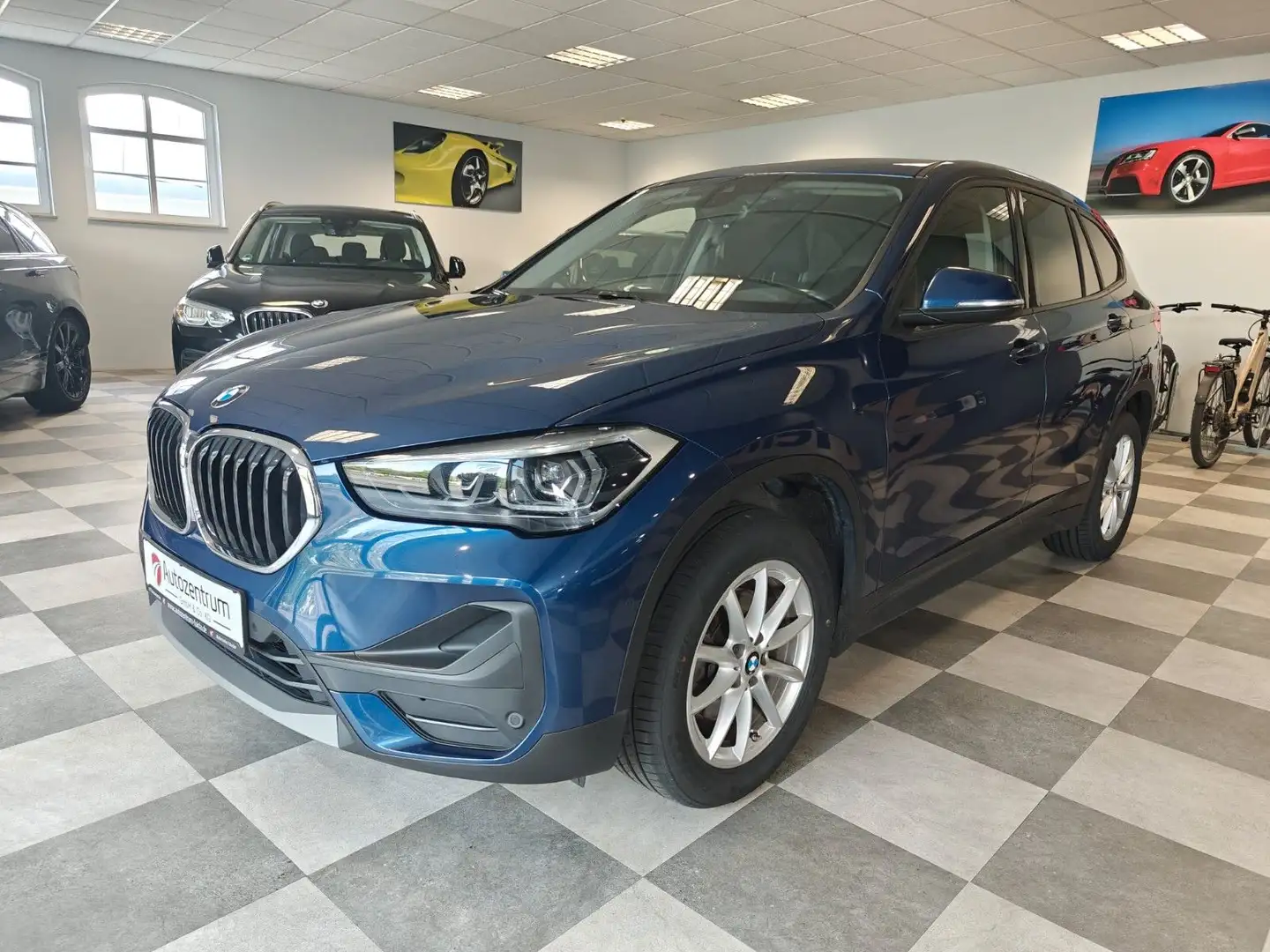 BMW X1 Baureihe X1 sDrive 18 d Advantage Blauw - 1