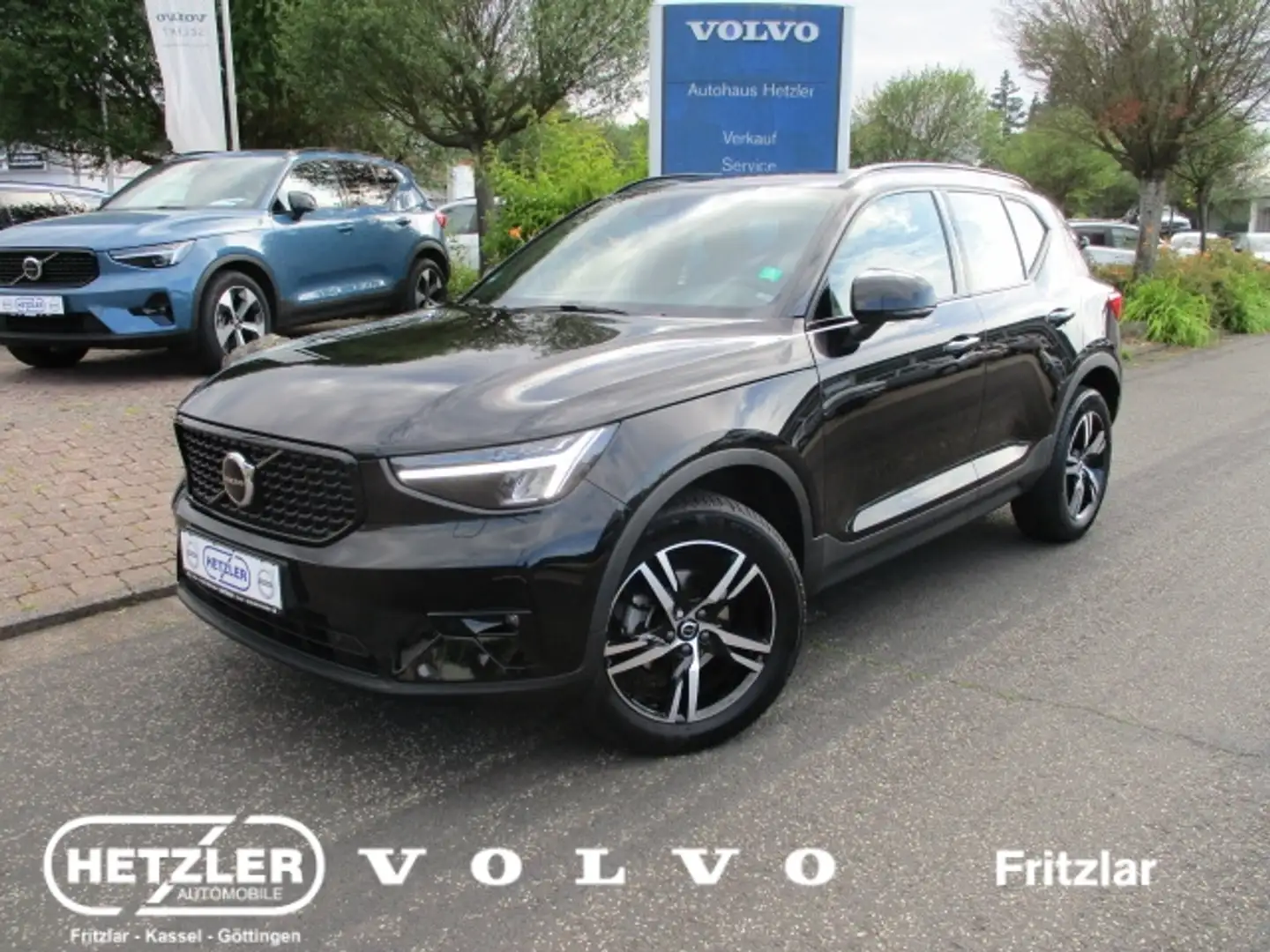 Volvo XC40 Plus Dark 2WD T2 EU6d Navi Digitales Cockpit Memor Schwarz - 1