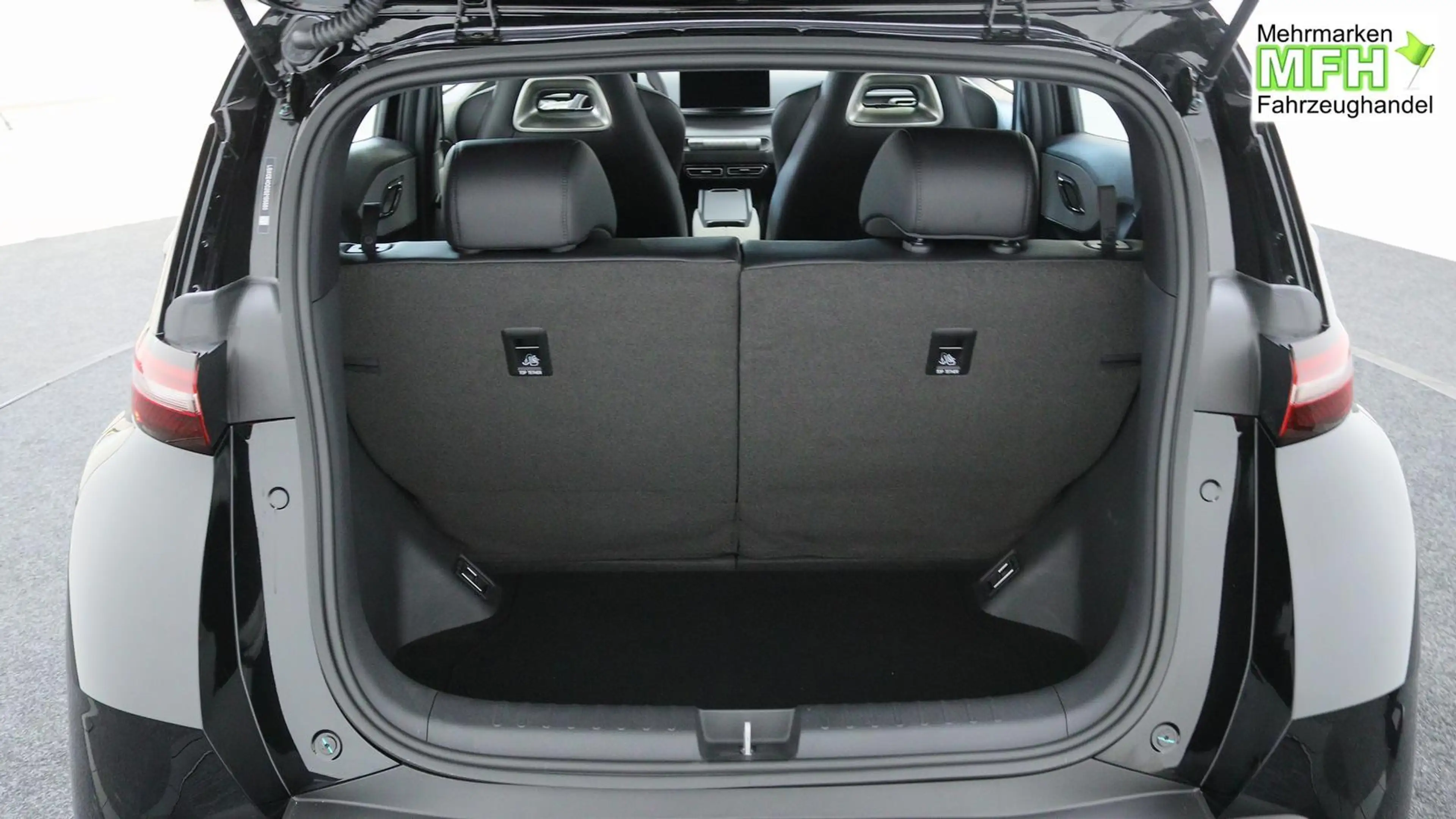BYD Dolphin Surf Active 30 kWh / Navi ACC PDC H + Kamera Klimaau... — photo 8