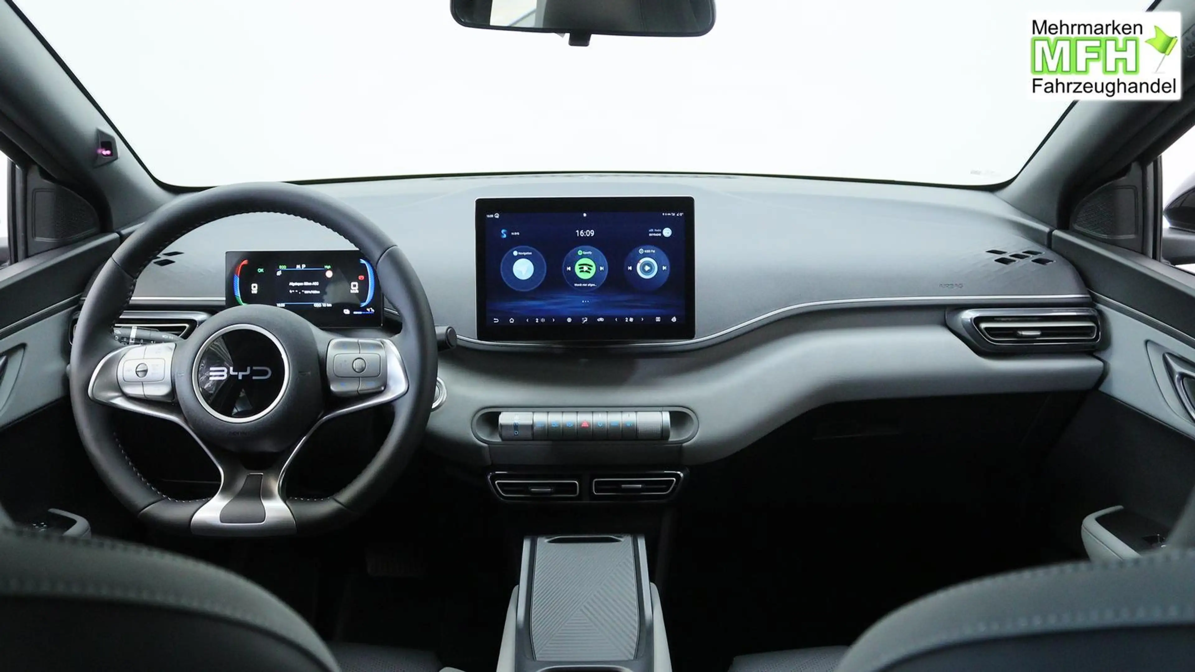 BYD Dolphin Surf Active 30 kWh / Navi ACC PDC H + Kamera Klimaau... — photo 7