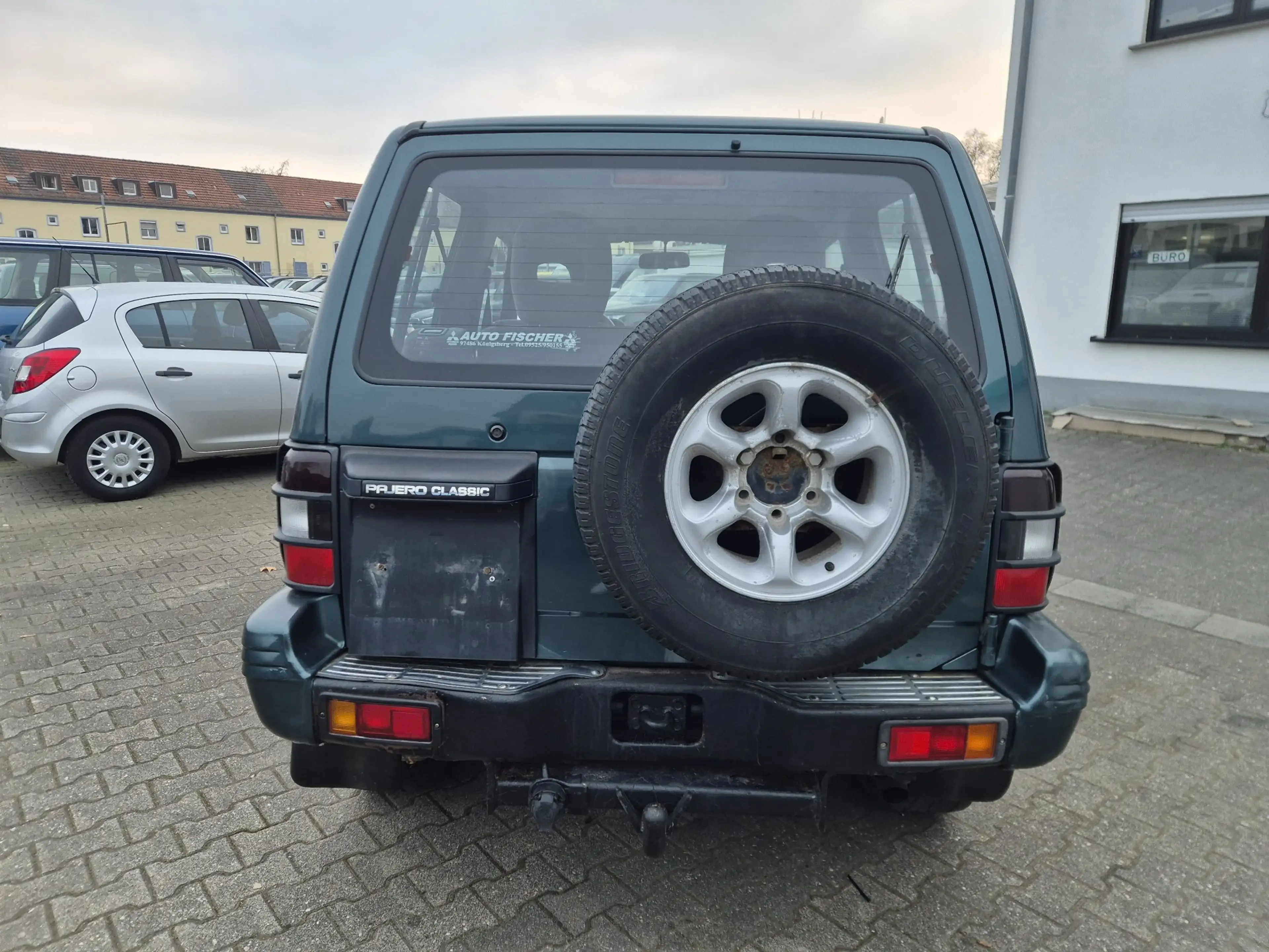 Mitsubishi Pajero TD Classic 2500 **nur 132 Tkm** — photo 8
