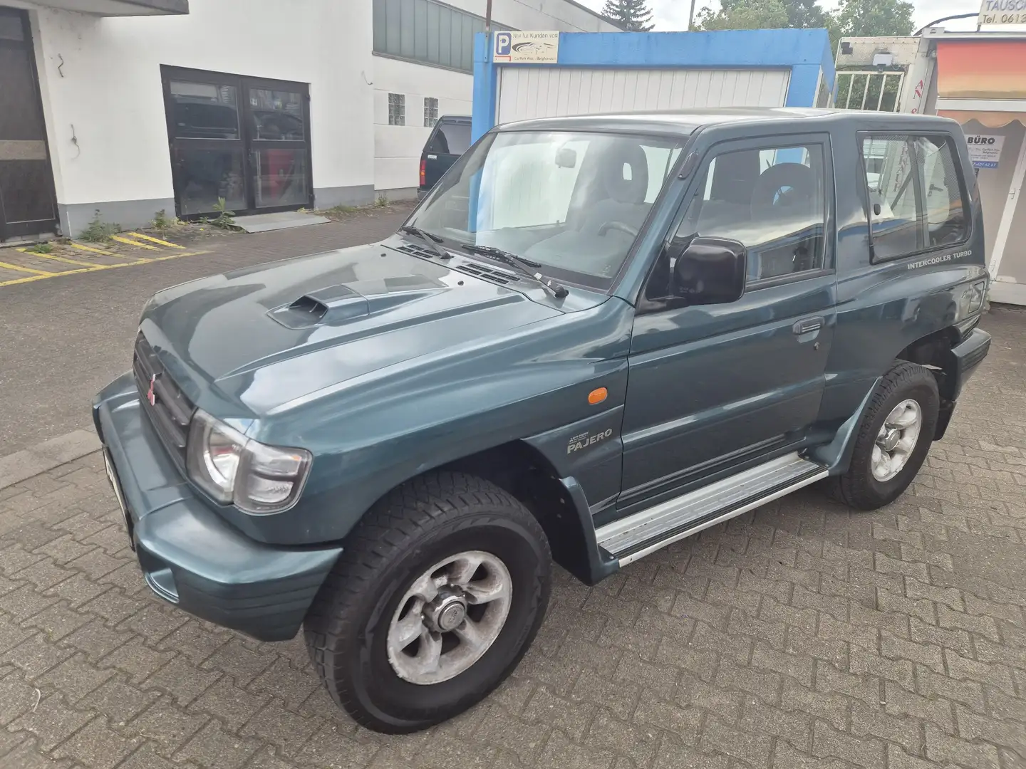 Mitsubishi Pajero TD Classic 2500 **nur 132 Tkm** Grün - 2