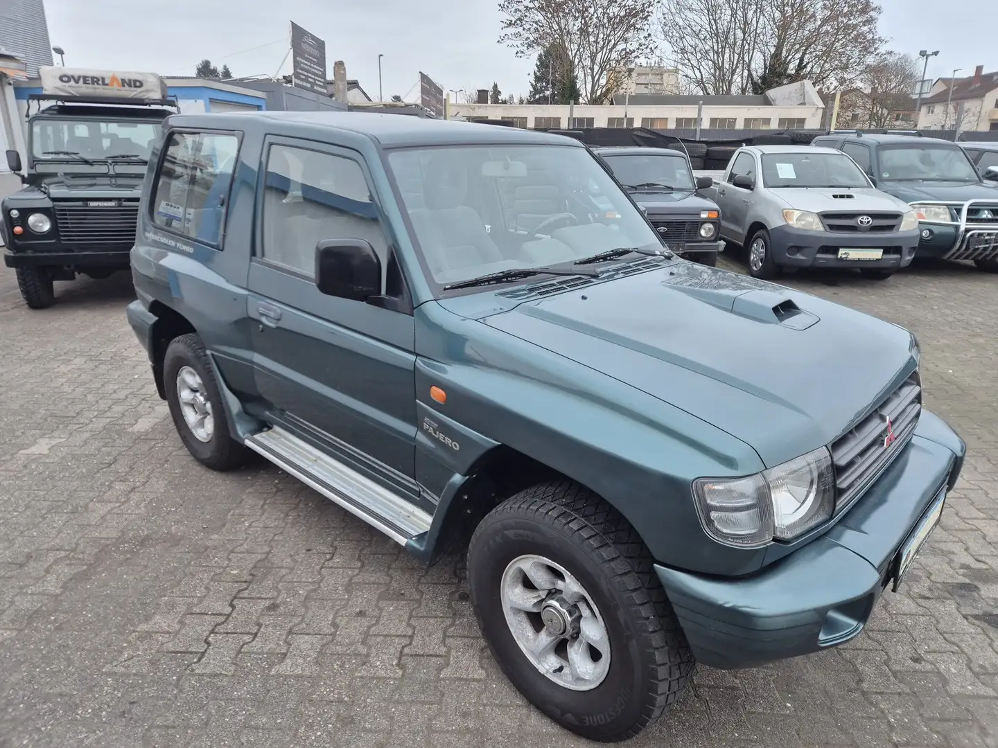 Mitsubishi Pajero TD Classic 2500 **nur 132 Tkm** Grün - 2