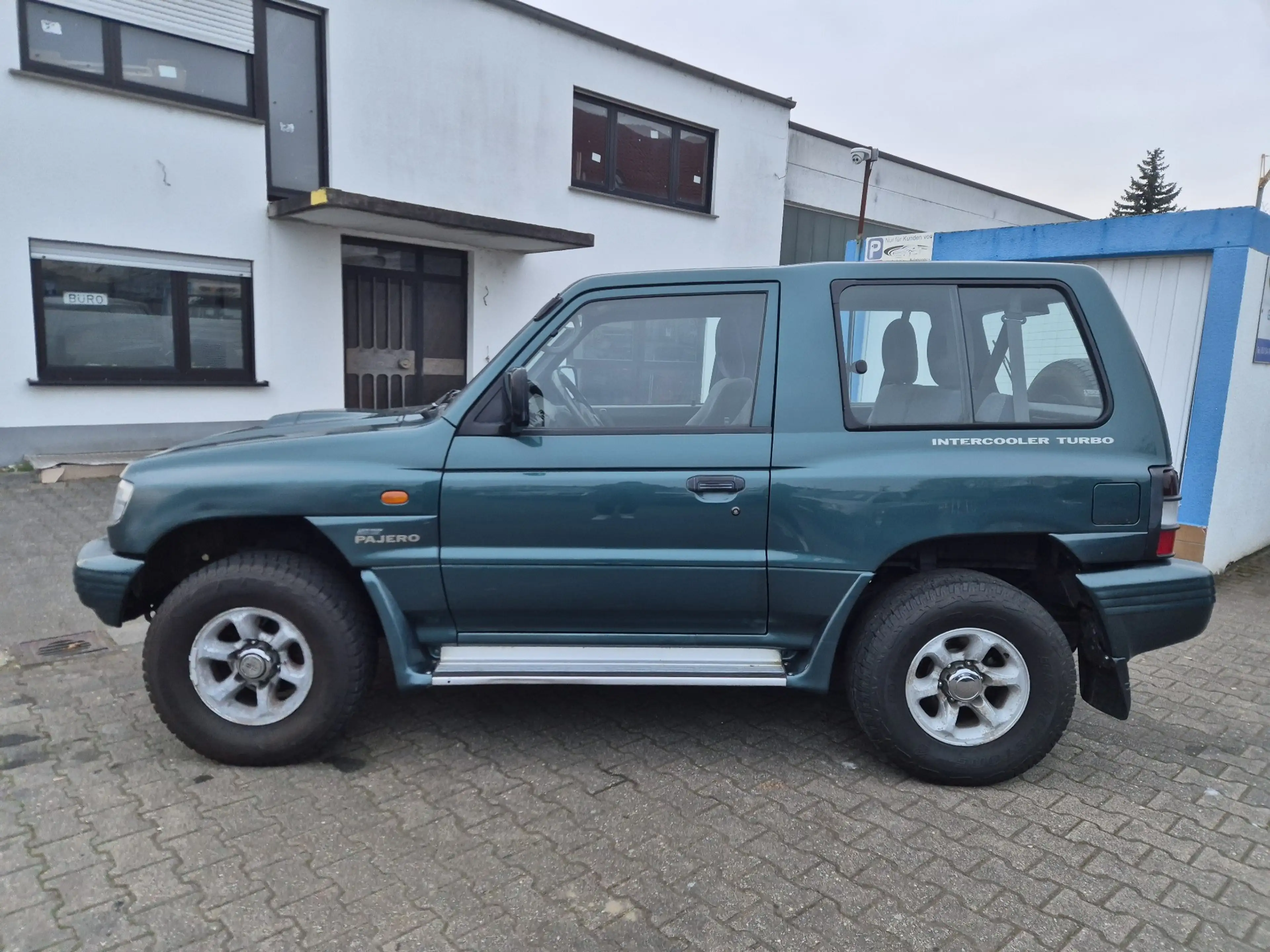 Mitsubishi Pajero TD Classic 2500 **nur 132 Tkm** — photo 6