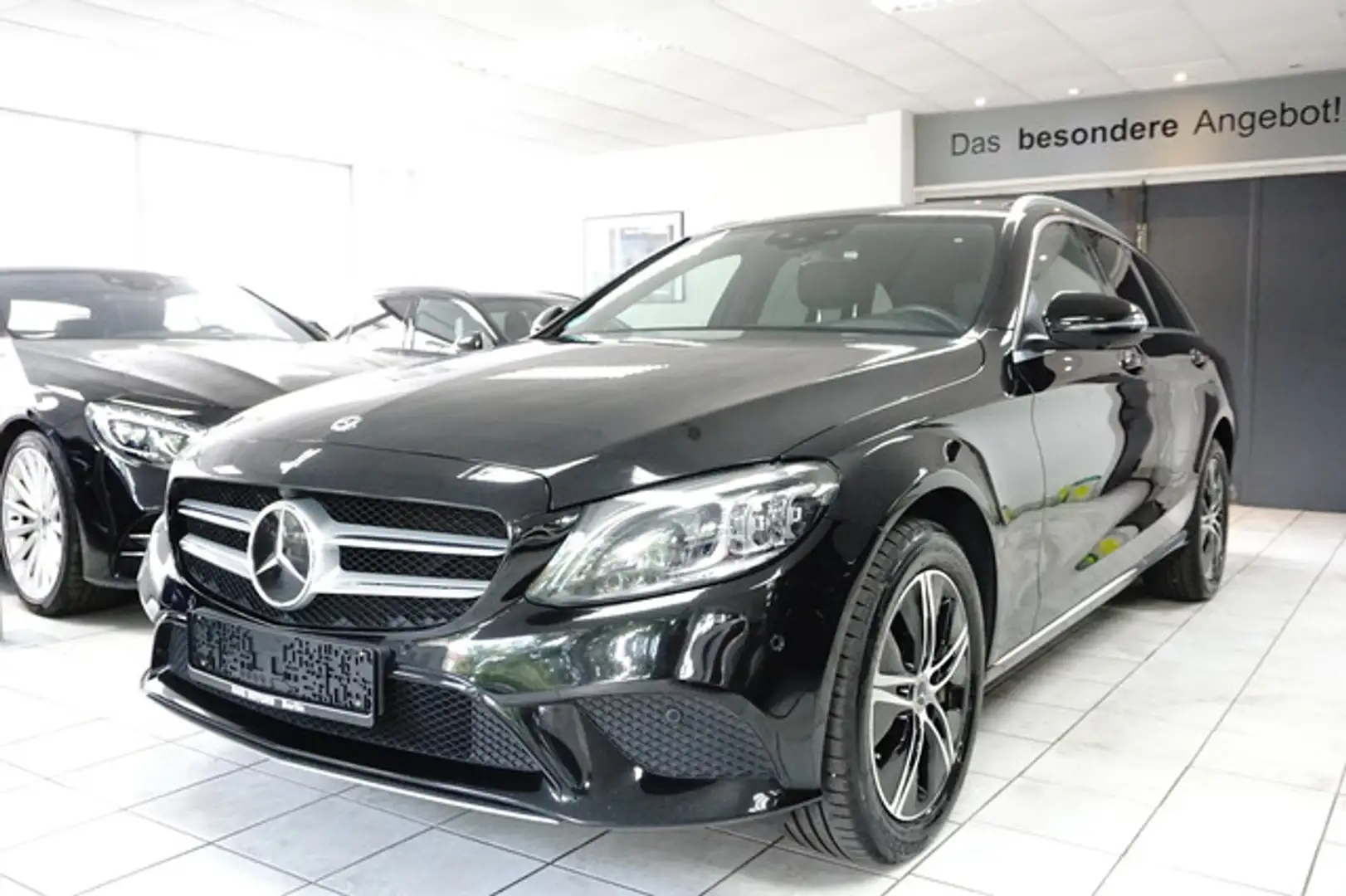 Mercedes-Benz C 300 T d 4Matic MULTIB. BURMESTER HUD ACC PANO Noir - 2