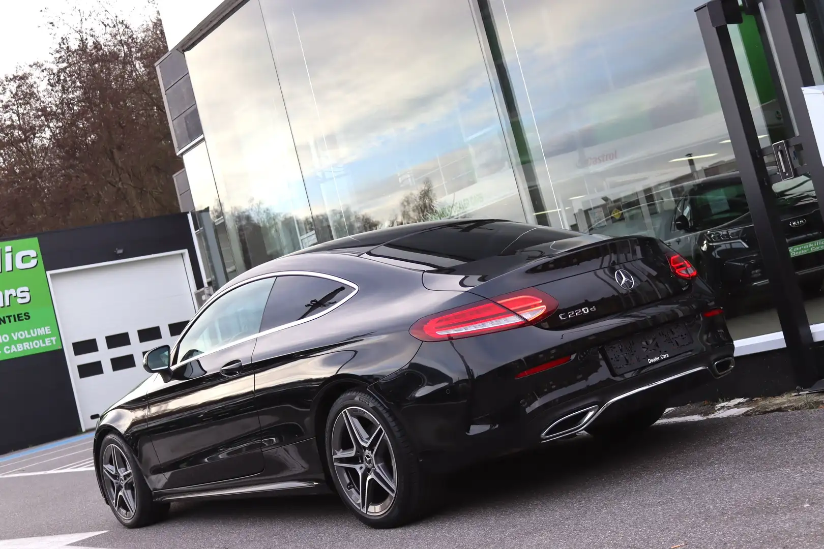 Mercedes-Benz C 220 d COUPE 194CV PACK AMG GRAND GPS LED CAMERA CUIR Noir - 2