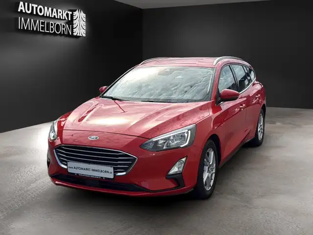 Ford Focus view 3