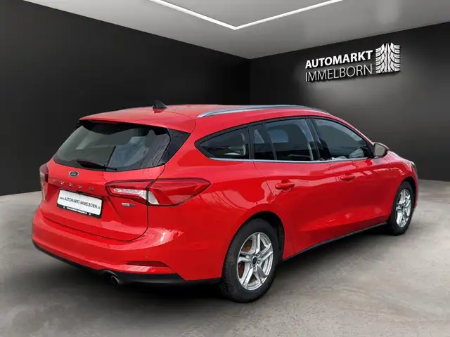 Ford Focus view 8