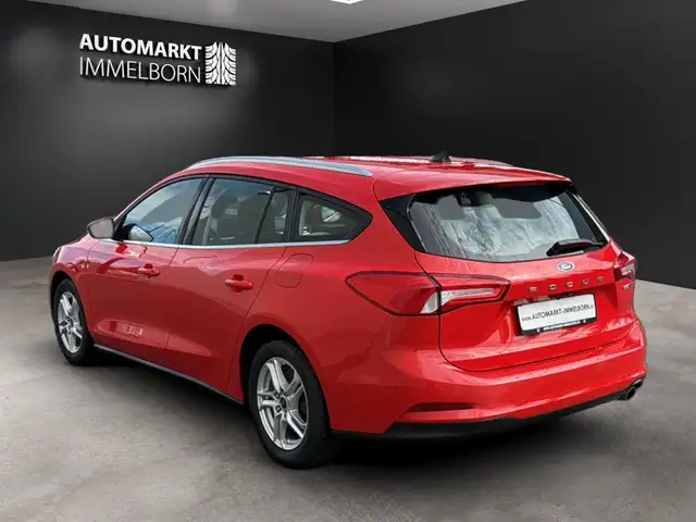 Ford Focus view 6