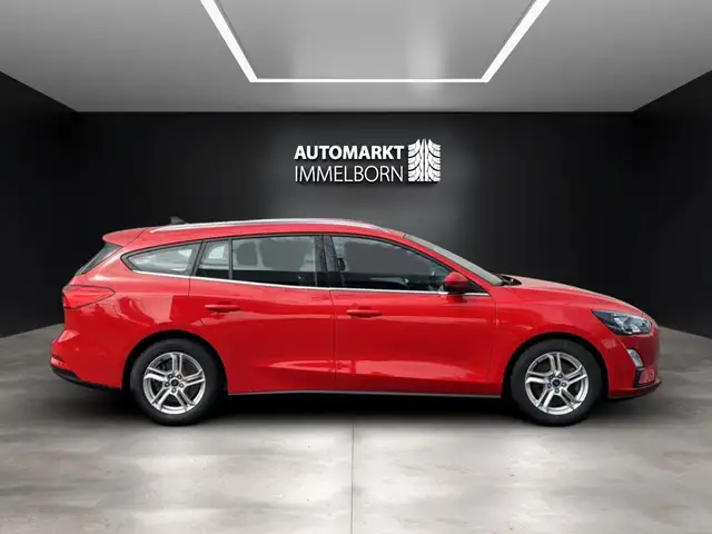 Ford Focus view 11