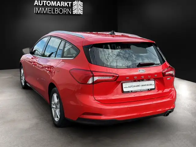 Ford Focus view 5