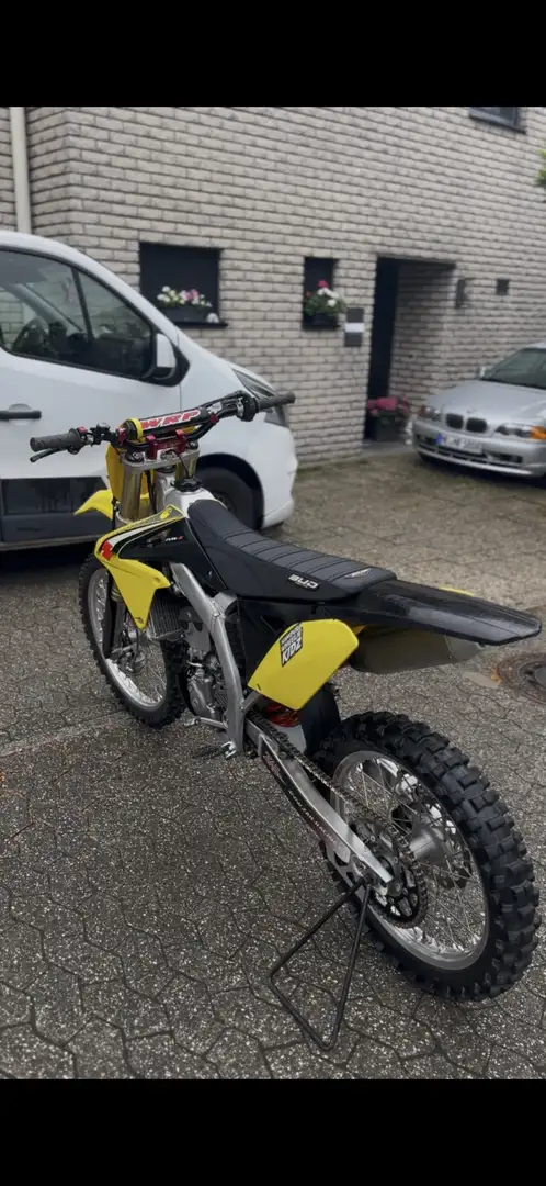 Suzuki RMZ 250 - 1