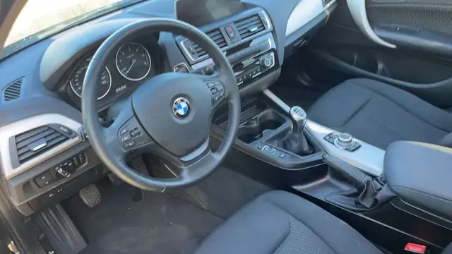 BMW 1 Series view 8