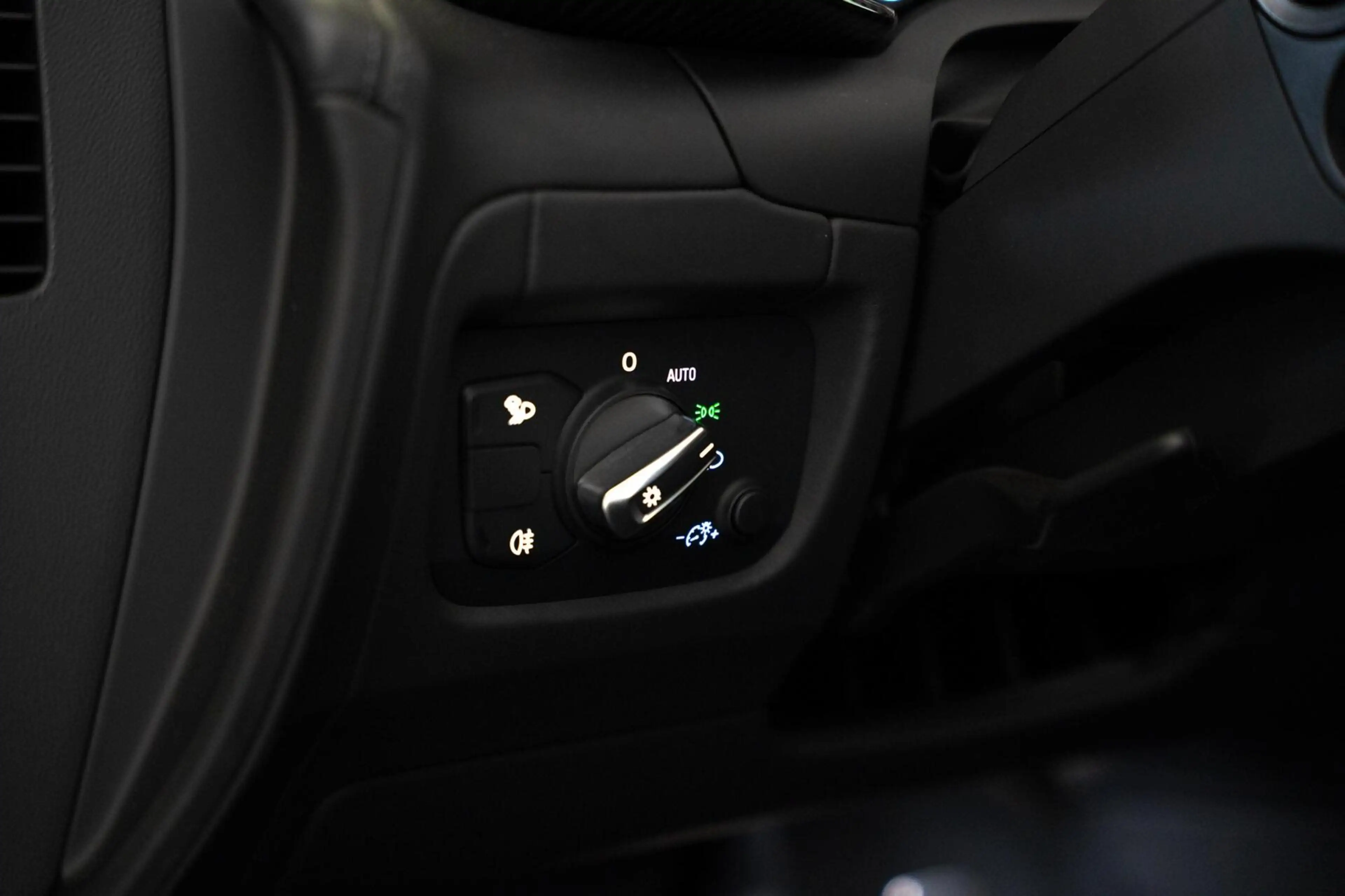 Audi R8 Spyder 5.2 Performance Quattro / Dlr. ond. / Keram — photo 37