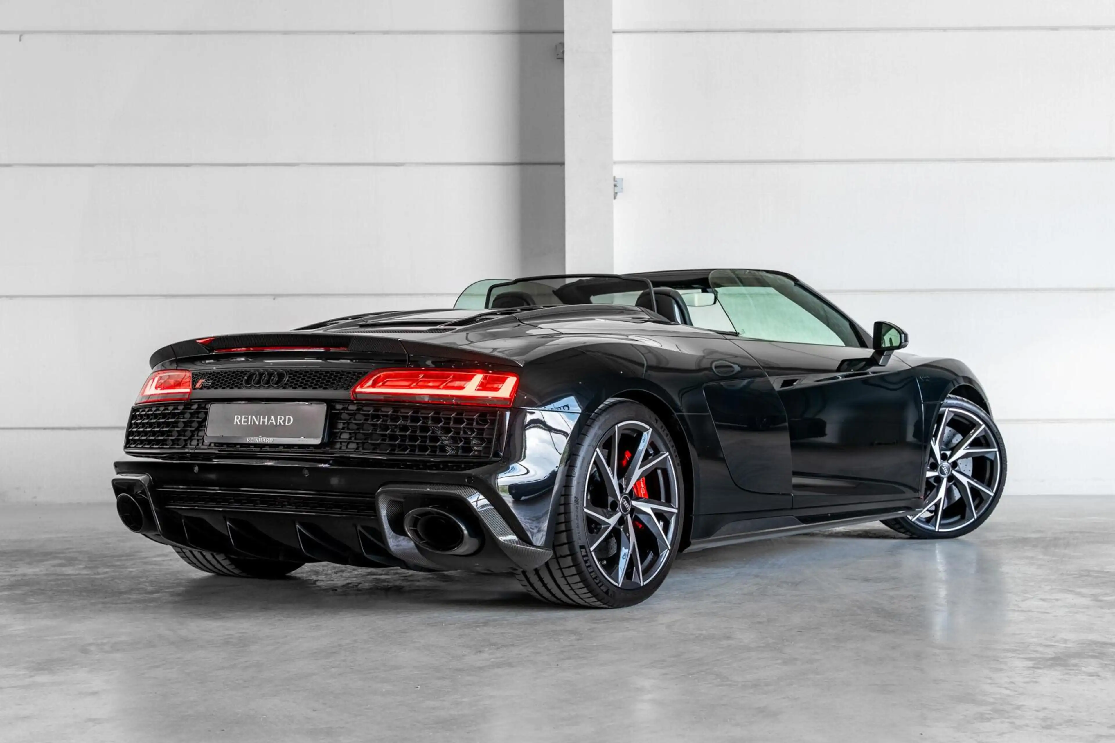 Audi R8 Spyder 5.2 Performance Quattro / Dlr. ond. / Keram — photo 2