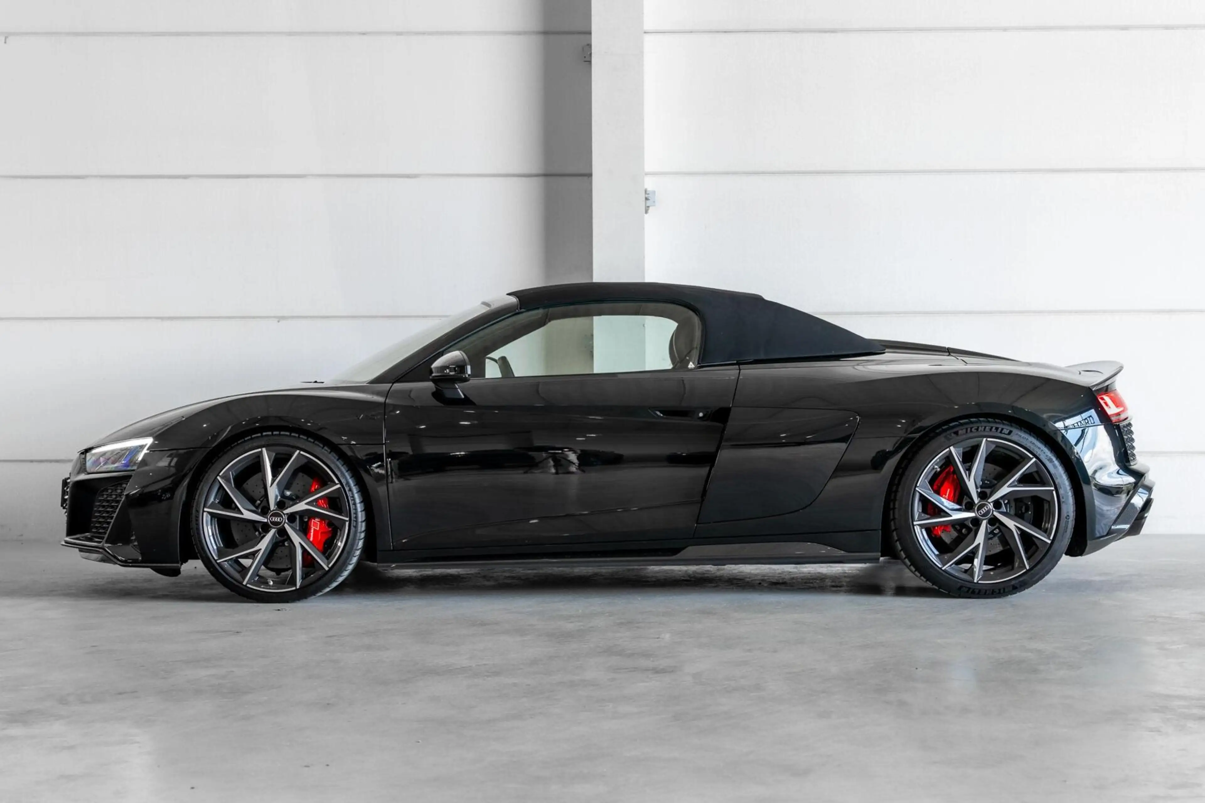 Audi R8 Spyder 5.2 Performance Quattro / Dlr. ond. / Keram — photo 7