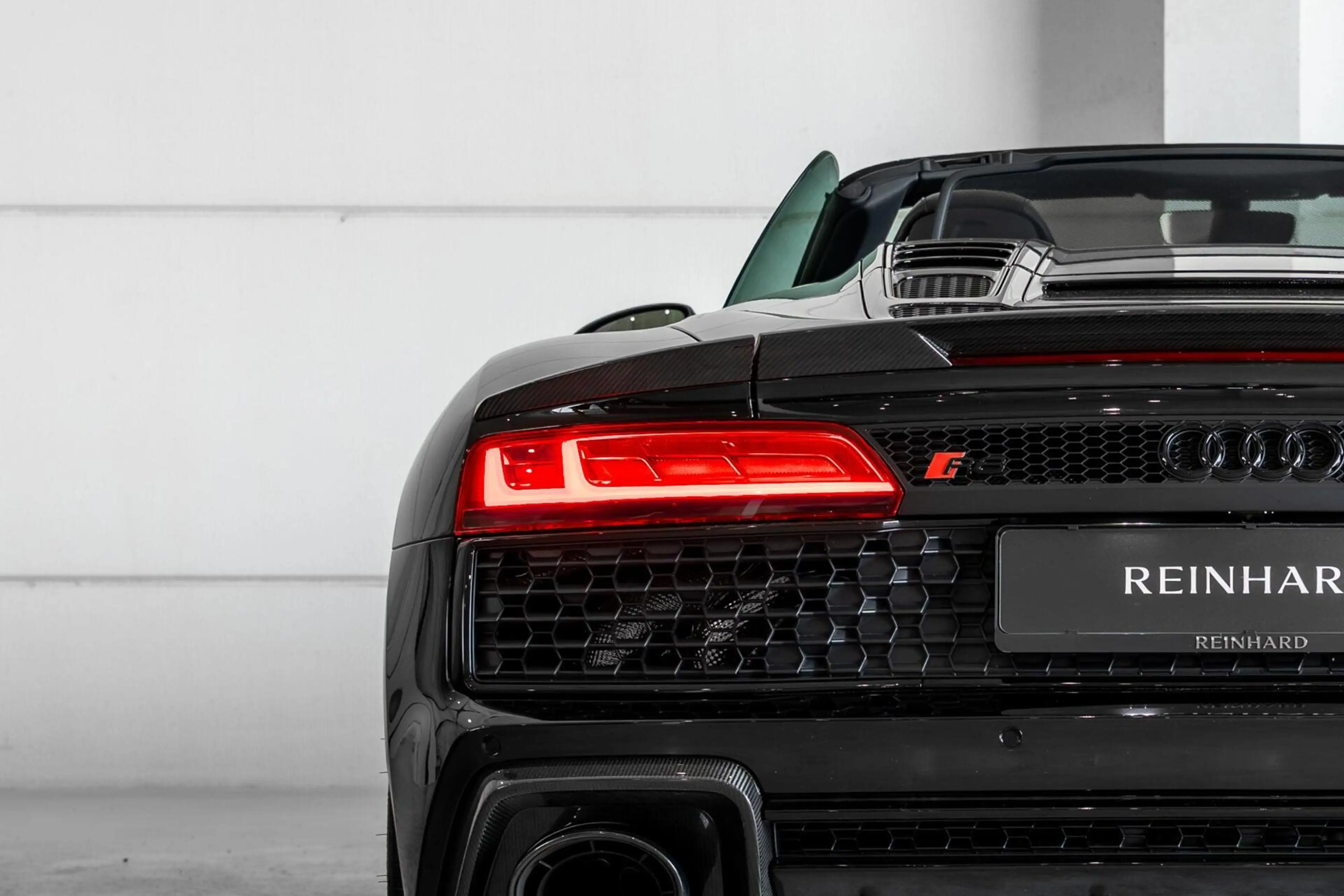 Audi R8 Spyder 5.2 Performance Quattro / Dlr. ond. / Keram — photo 10
