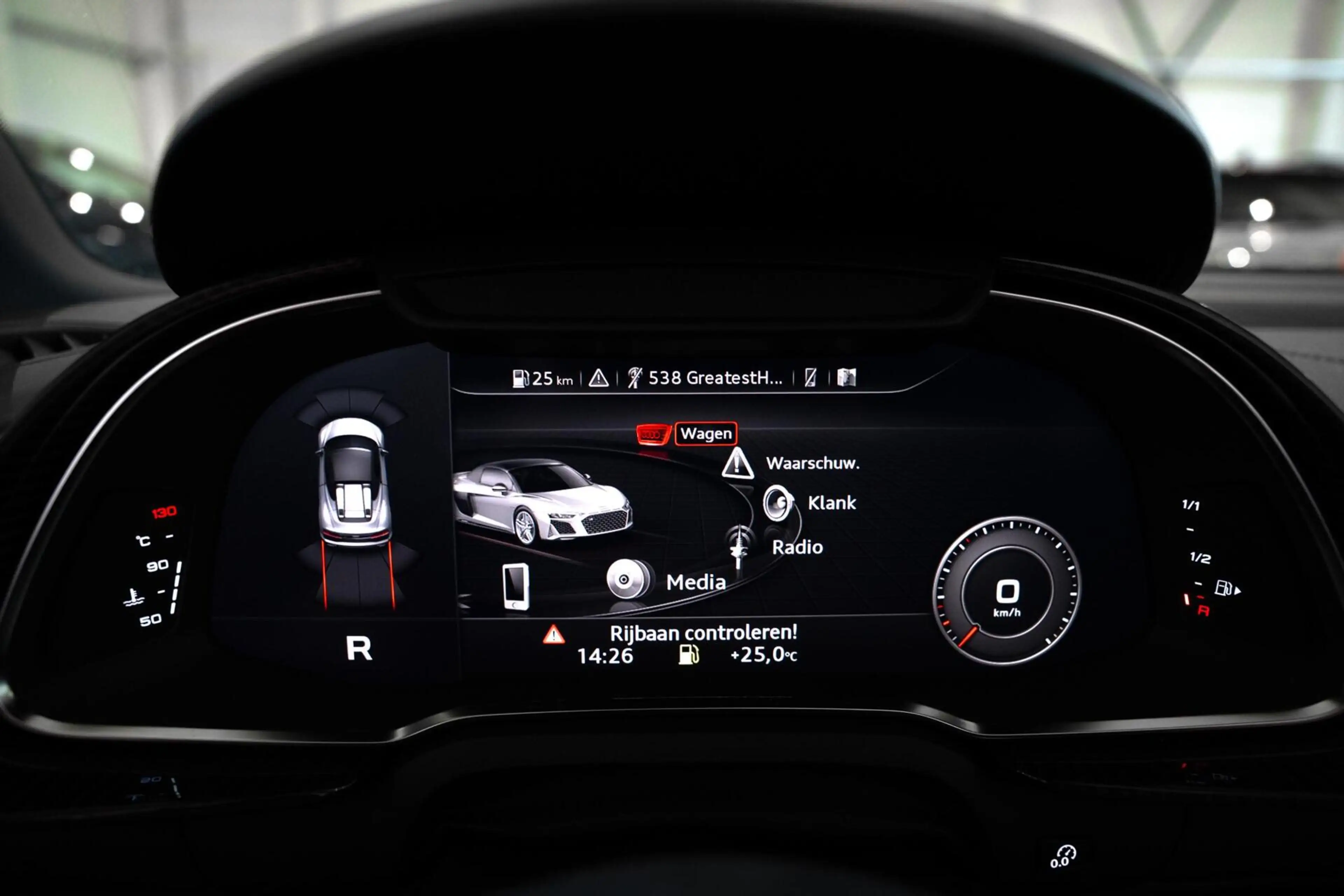 Audi R8 Spyder 5.2 Performance Quattro / Dlr. ond. / Keram — photo 26