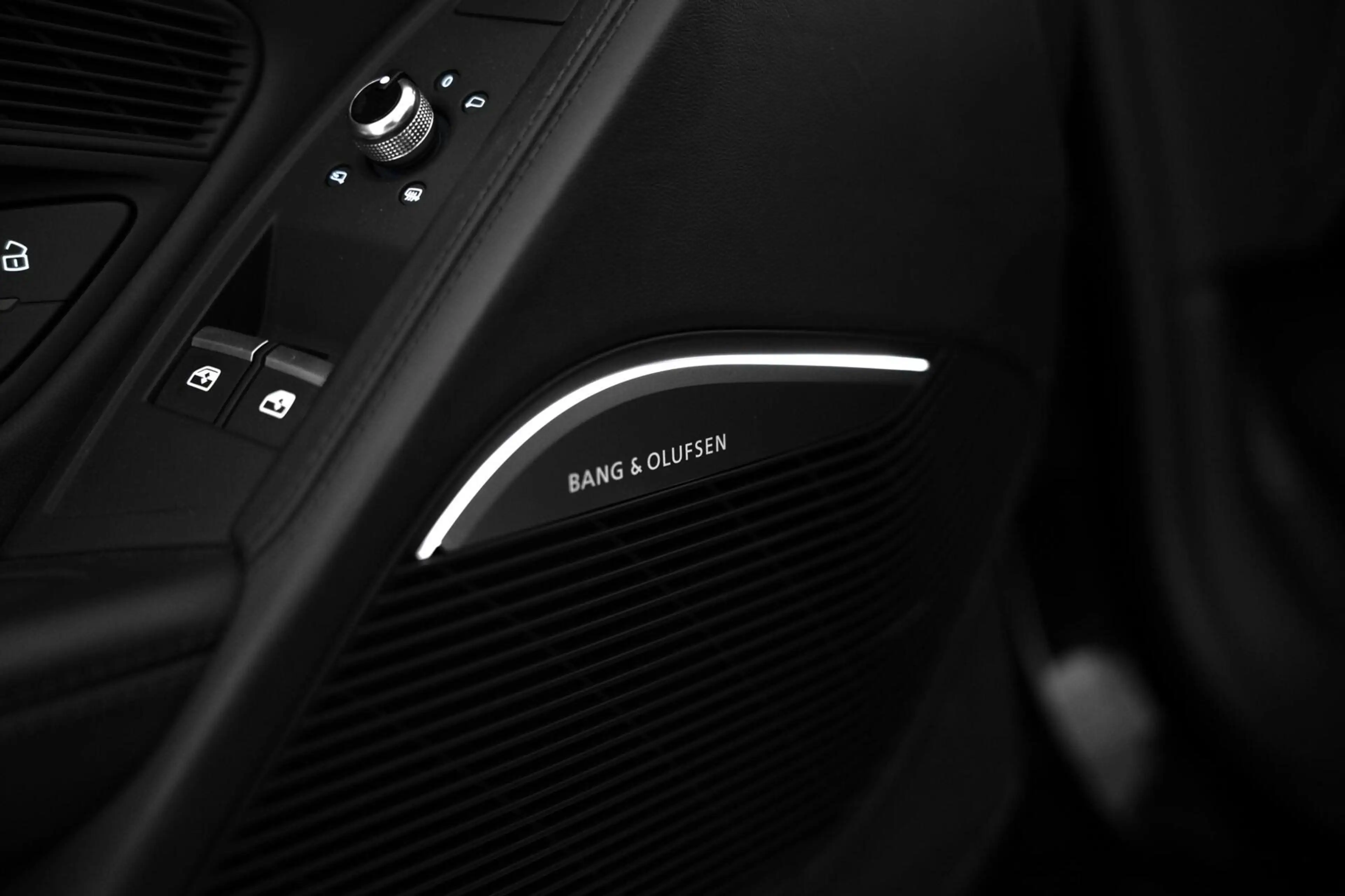 Audi R8 Spyder 5.2 Performance Quattro / Dlr. ond. / Keram — photo 38