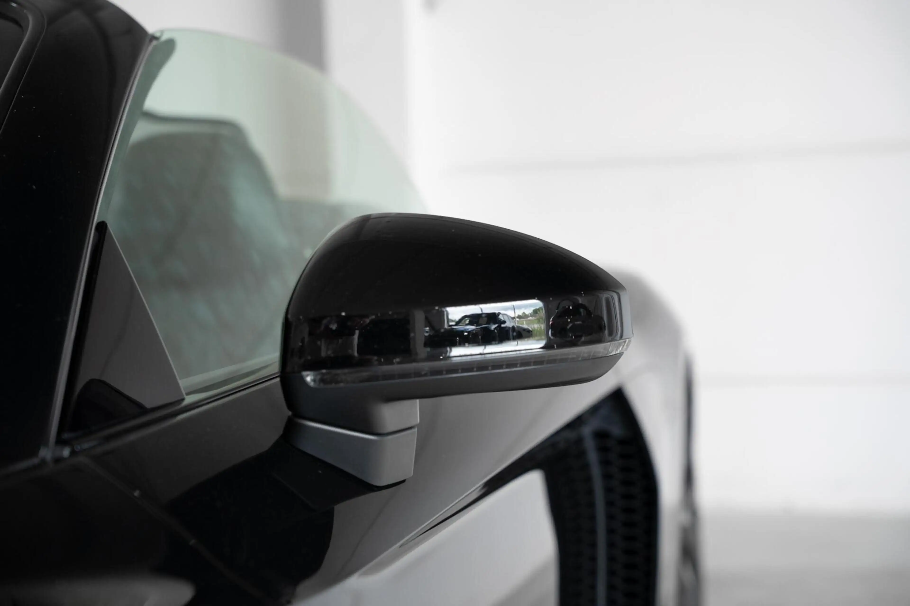 Audi R8 Spyder 5.2 Performance Quattro / Dlr. ond. / Keram — photo 13
