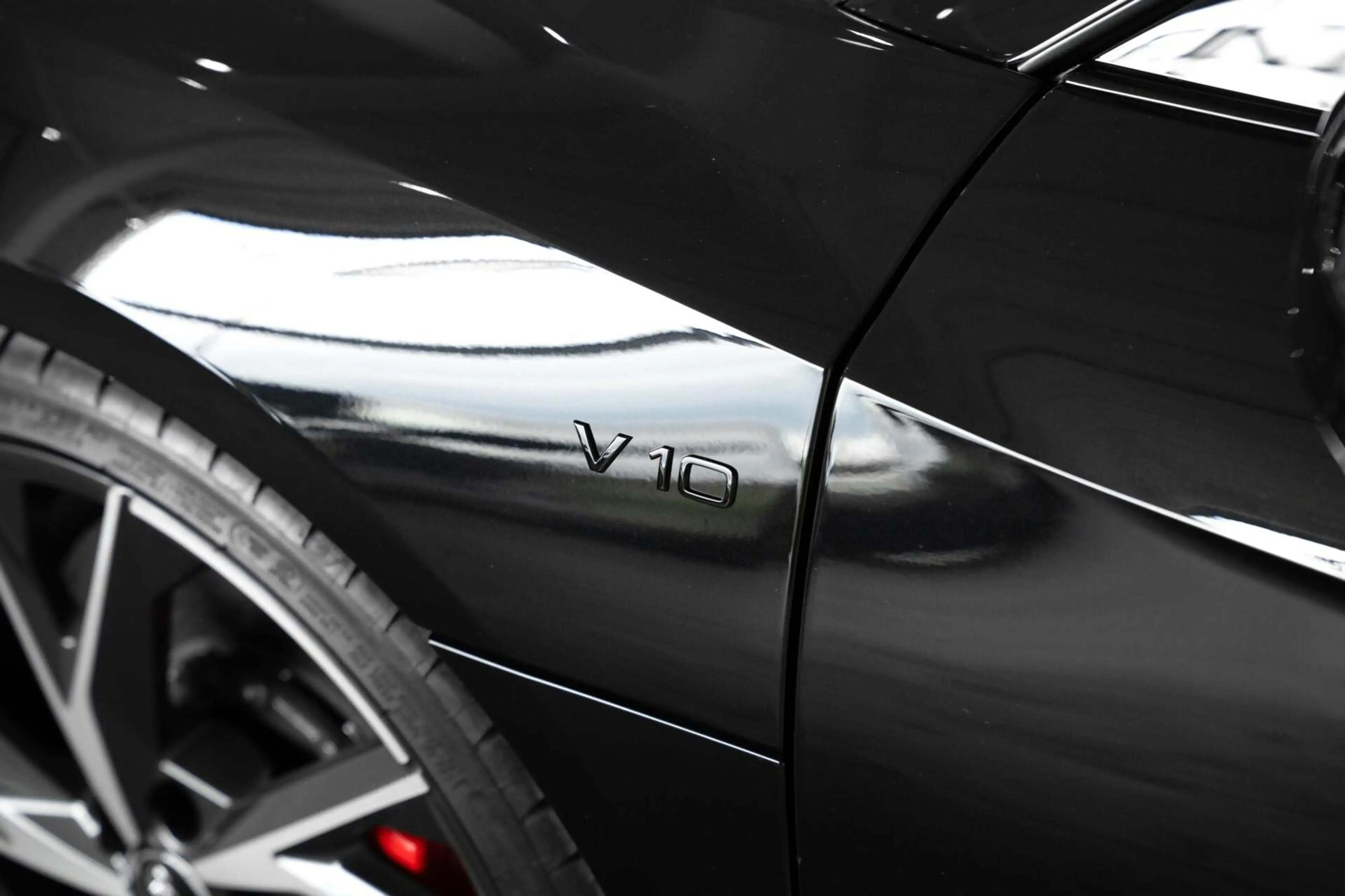 Audi R8 Spyder 5.2 Performance Quattro / Dlr. ond. / Keram — photo 28