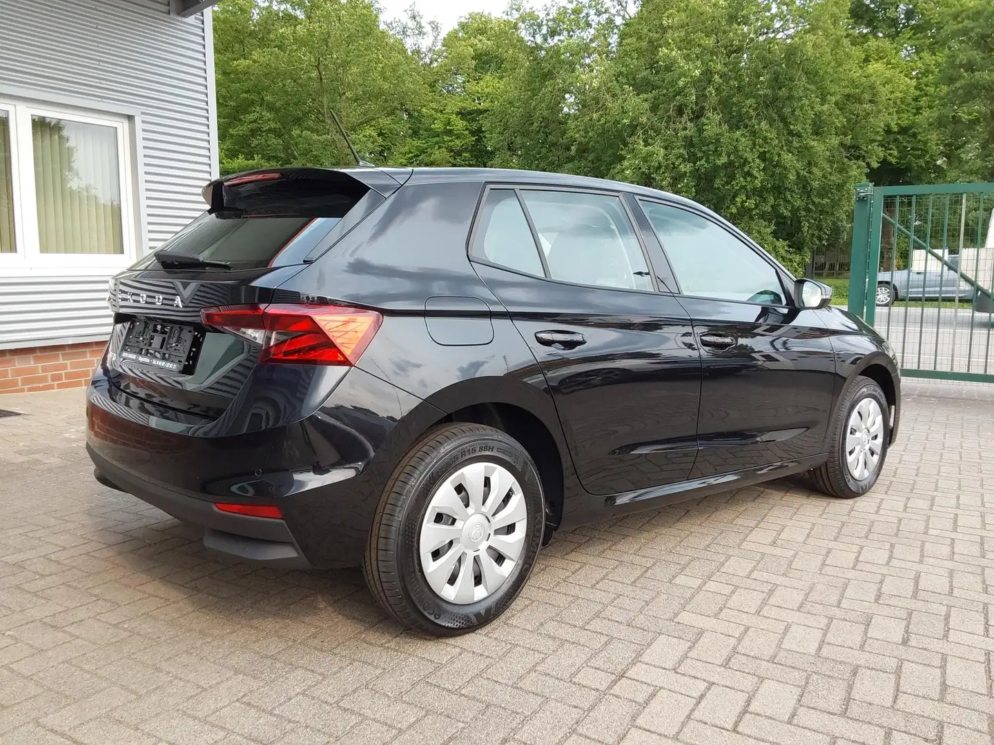 Skoda Fabia 1.0 MPI Essence PDC/LED 59 kW (80 PS), Schalt. ... Zwart - 2