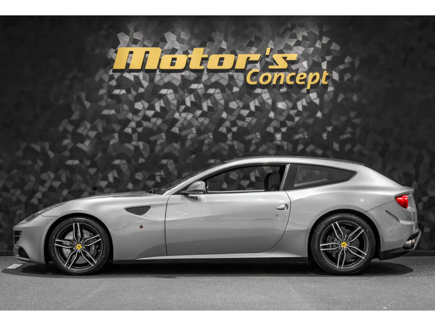 Ferrari FF V12 - GRIGIO TITANIO Silber - 2